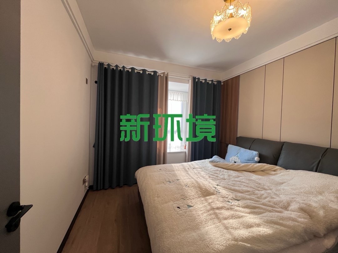 江与城  3室2厅2卫   75.00万客厅
