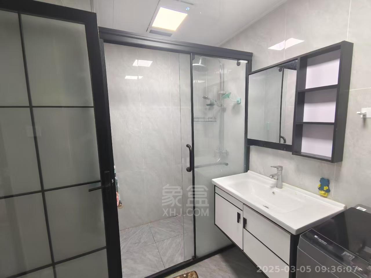 朗廷览江 1室1厅1卫 1500.0元/月 朗廷览江 1室1厅1卫 1500.0元/月室内图