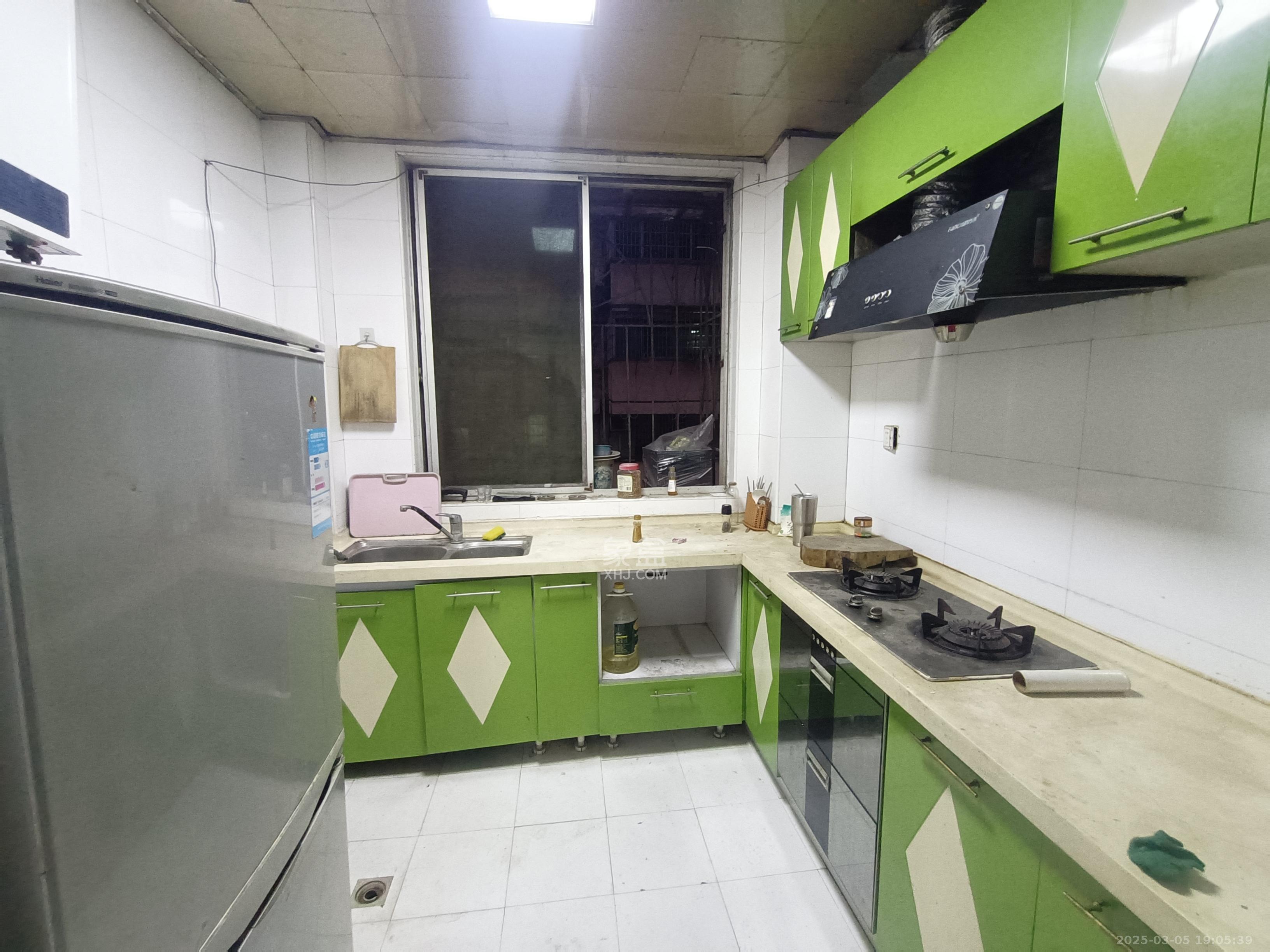 茶叶大市场“山水茗园”  2室2厅1卫    1300.0元/月室内图