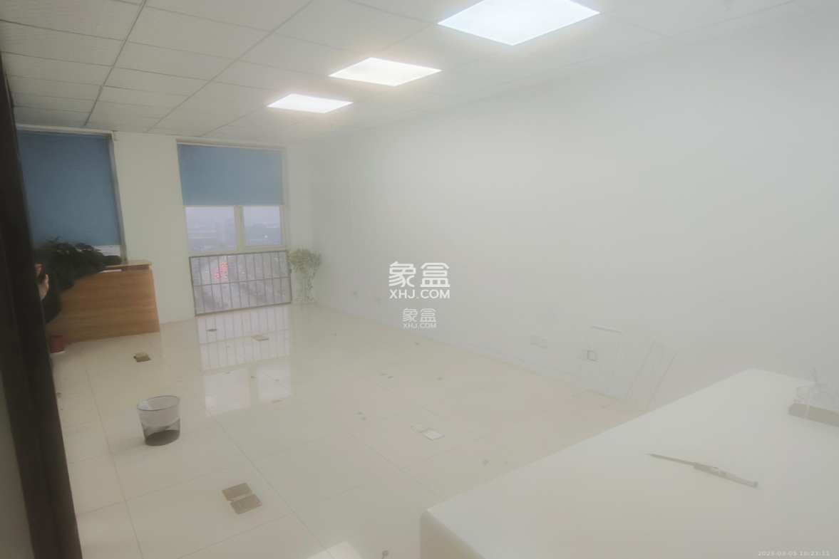 公园道 1室1厅1卫 7800.0元/月 公园道 1室1厅1卫 7800.0元/月室内图