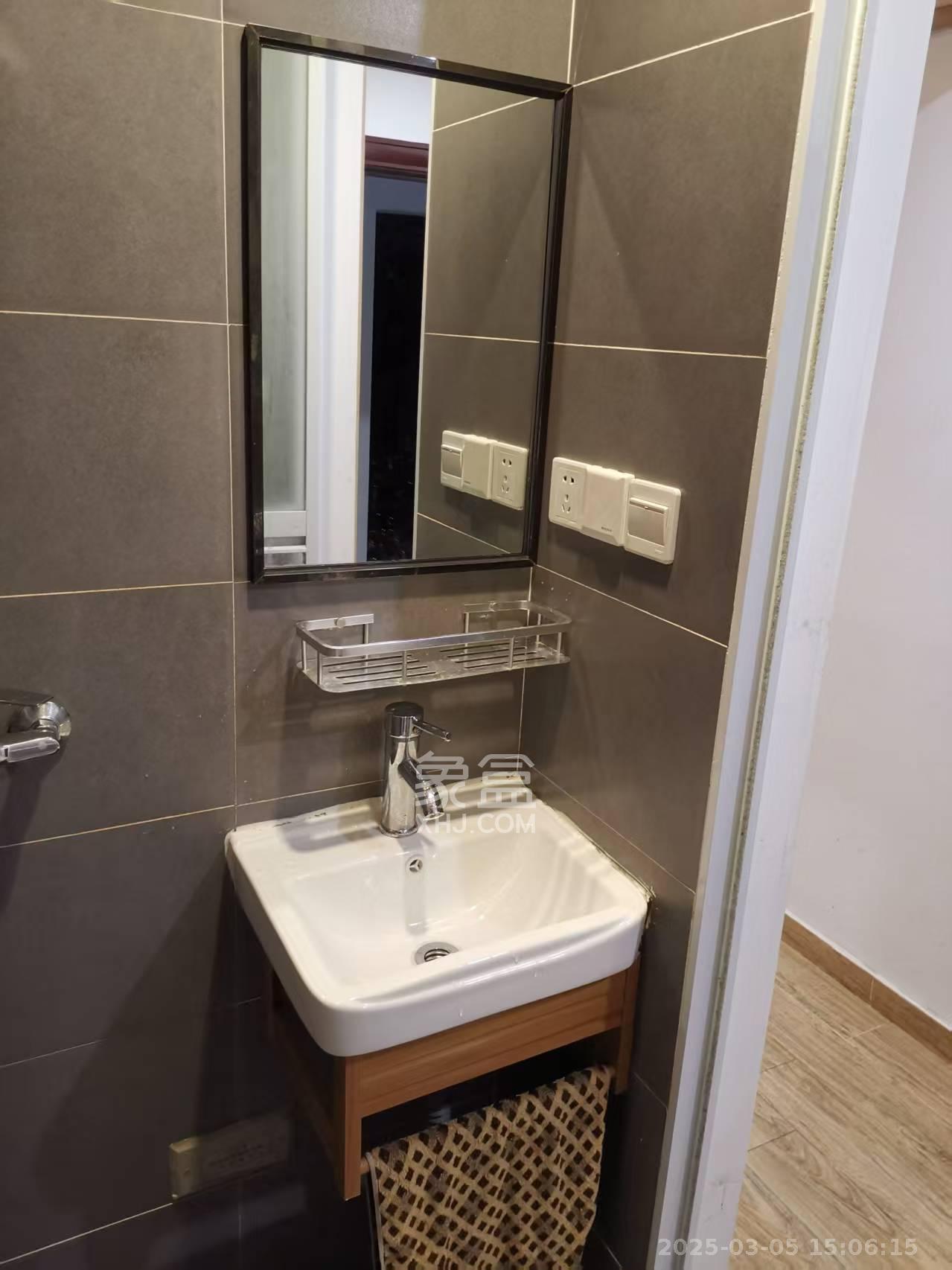 叠彩兰亭 1室1厅1卫 1000.0元/月 叠彩兰亭 1室1厅1卫 1000.0元/月室内图