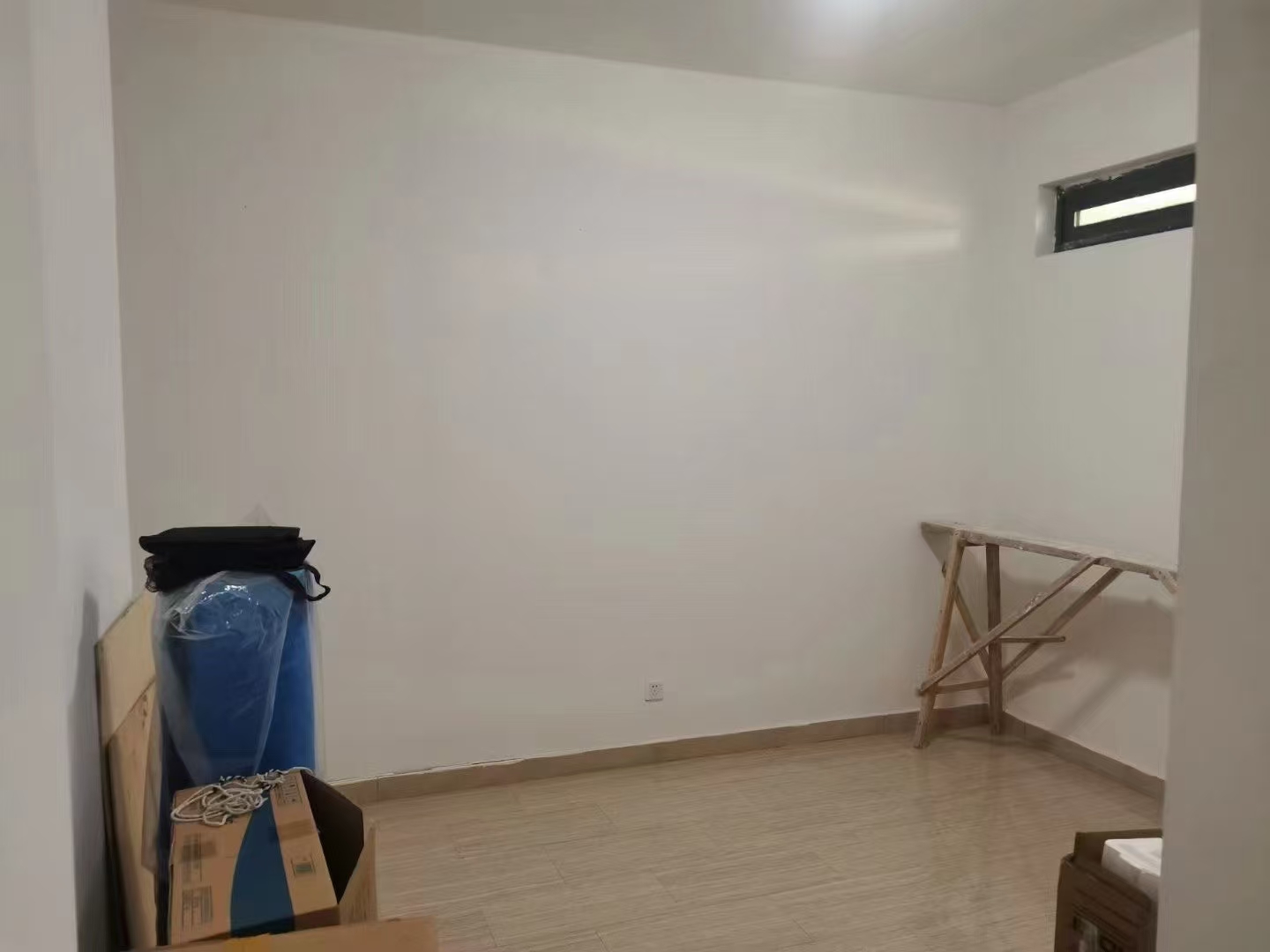 华凯江海庭  4室2厅2卫    200.0万 华凯江海庭  4室2厅2卫    200.0万室内图