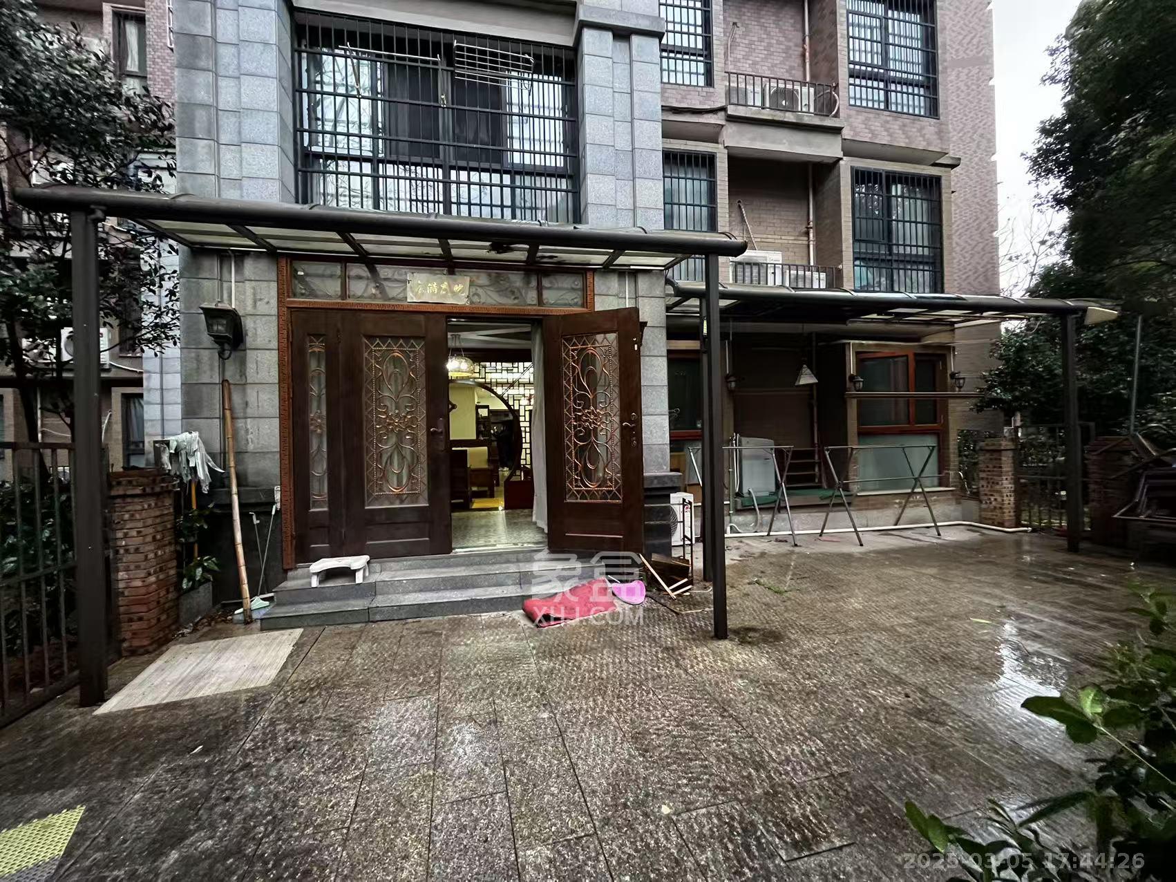 康桥长郡  3室2厅2卫   2800.00元/月室内图