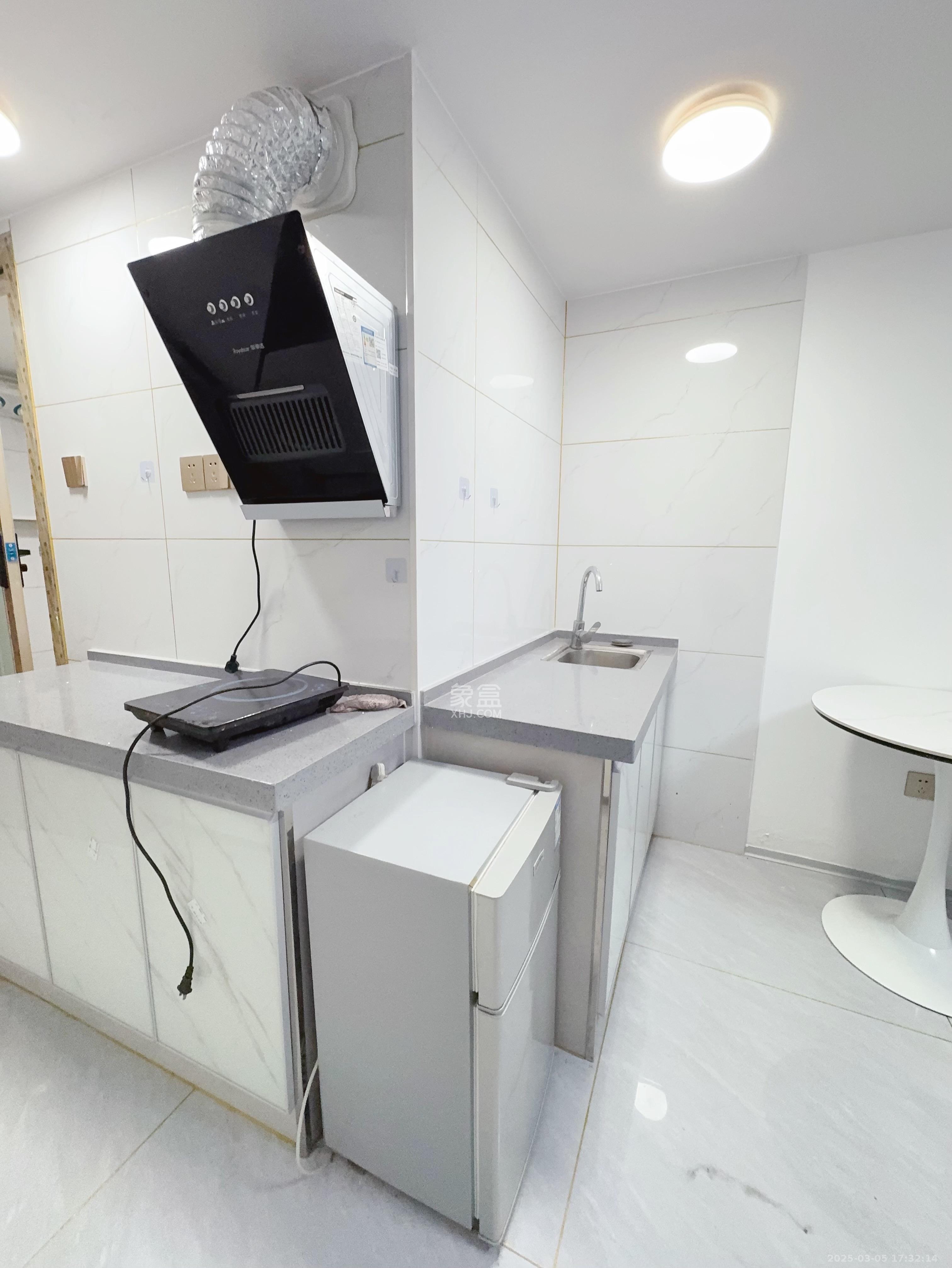 清控湖山雅居北区 1室1厅1卫 1200.0元/月 清控湖山雅居北区 1室1厅1卫 1200.0元/月室内图