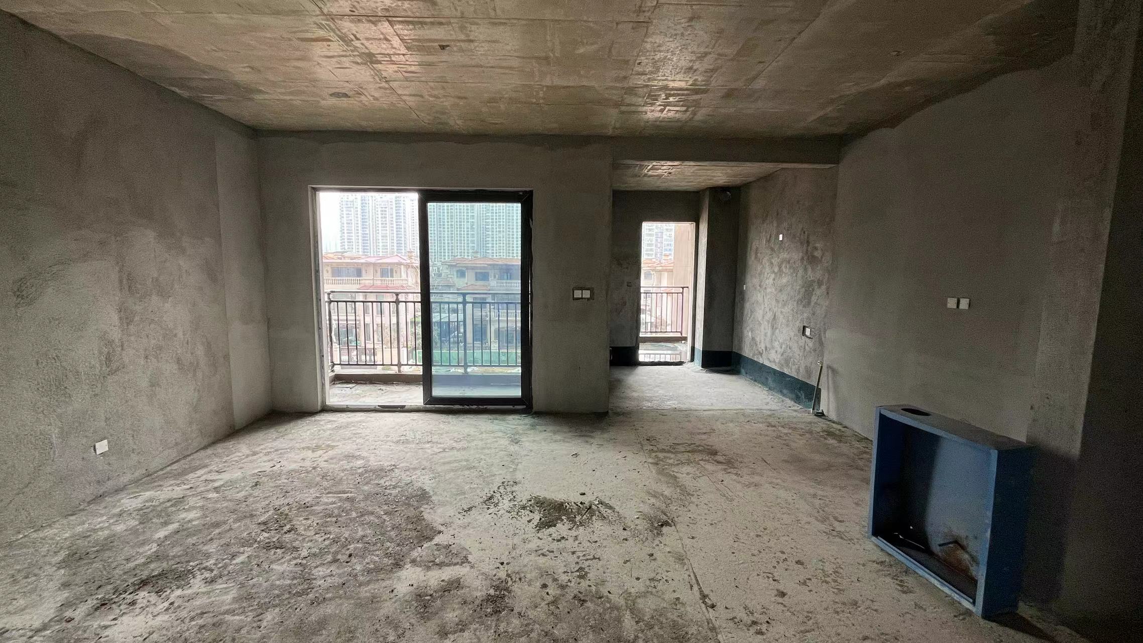 碧桂园华府(碧桂园五期)  5室2厅3卫    122.5万 碧桂园华府(碧桂园五期)  5室2厅3卫    122.5万室内图