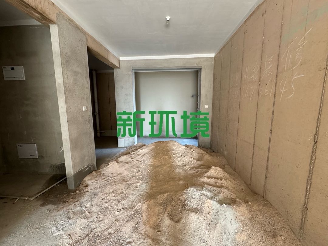 荣盛花语书苑 4室2厅2卫 85.0万 荣盛花语书苑 4室2厅2卫 85.0万客厅