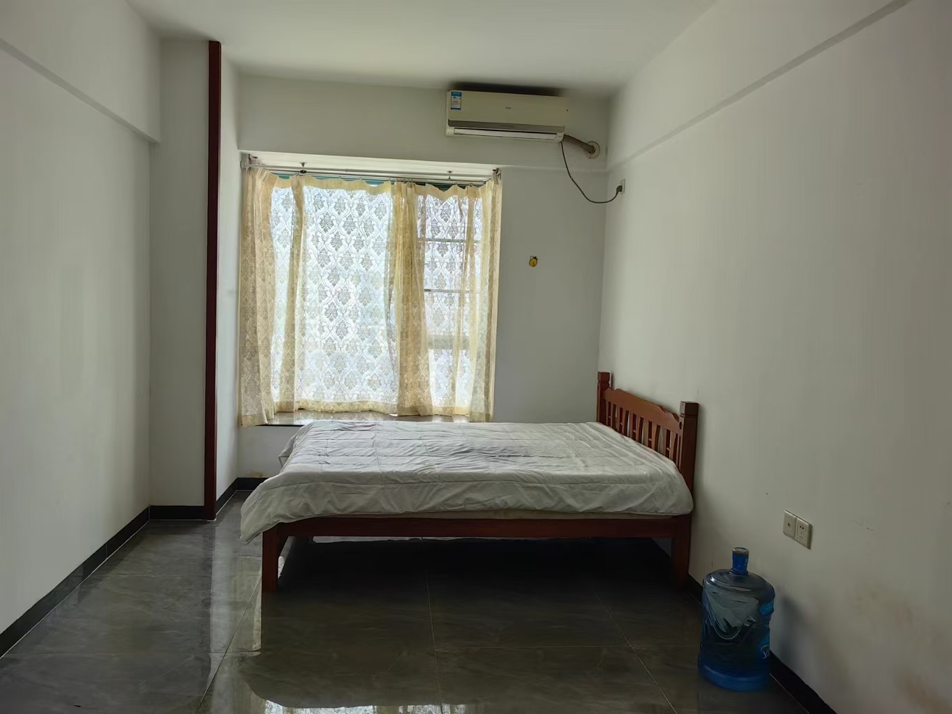 金章华府(0898) 1室1厅1卫 37.0万 金章华府(0898) 1室1厅1卫 37.0万室内图