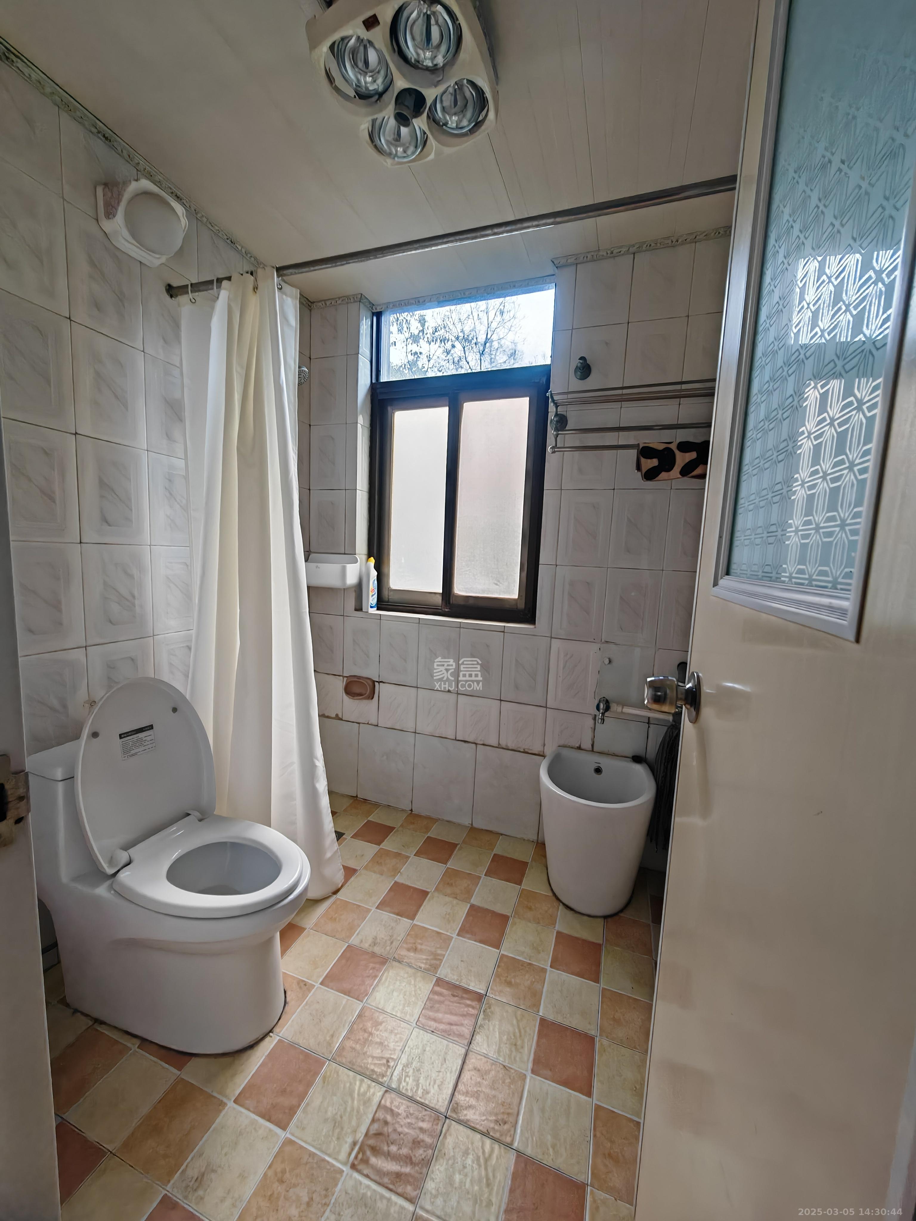 湘农桥社区 3室2厅1卫 3000.0元/月 湘农桥社区 3室2厅1卫 3000.0元/月室内图