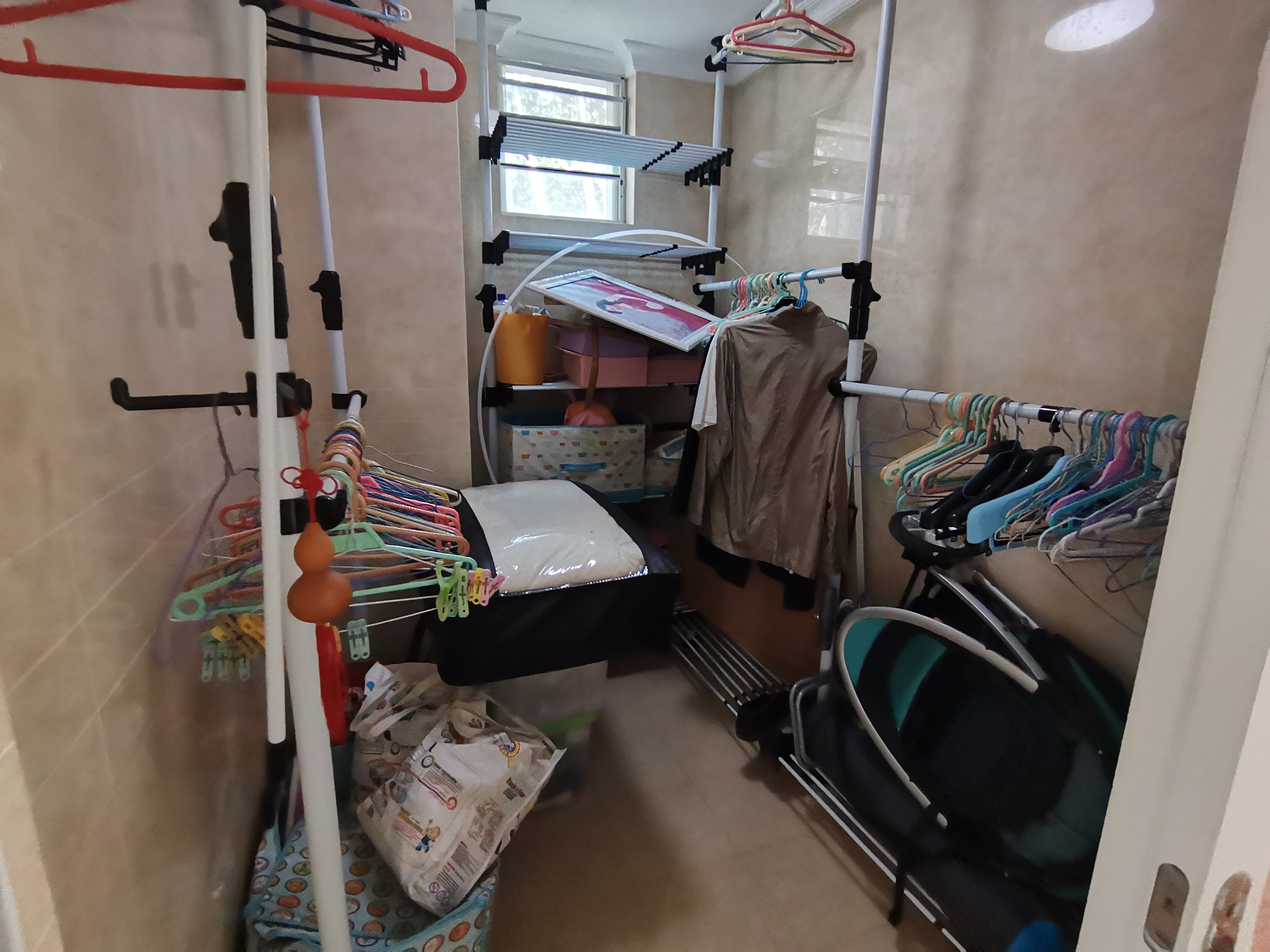 天上人间  3室2厅1卫   3200.00元/月室内图