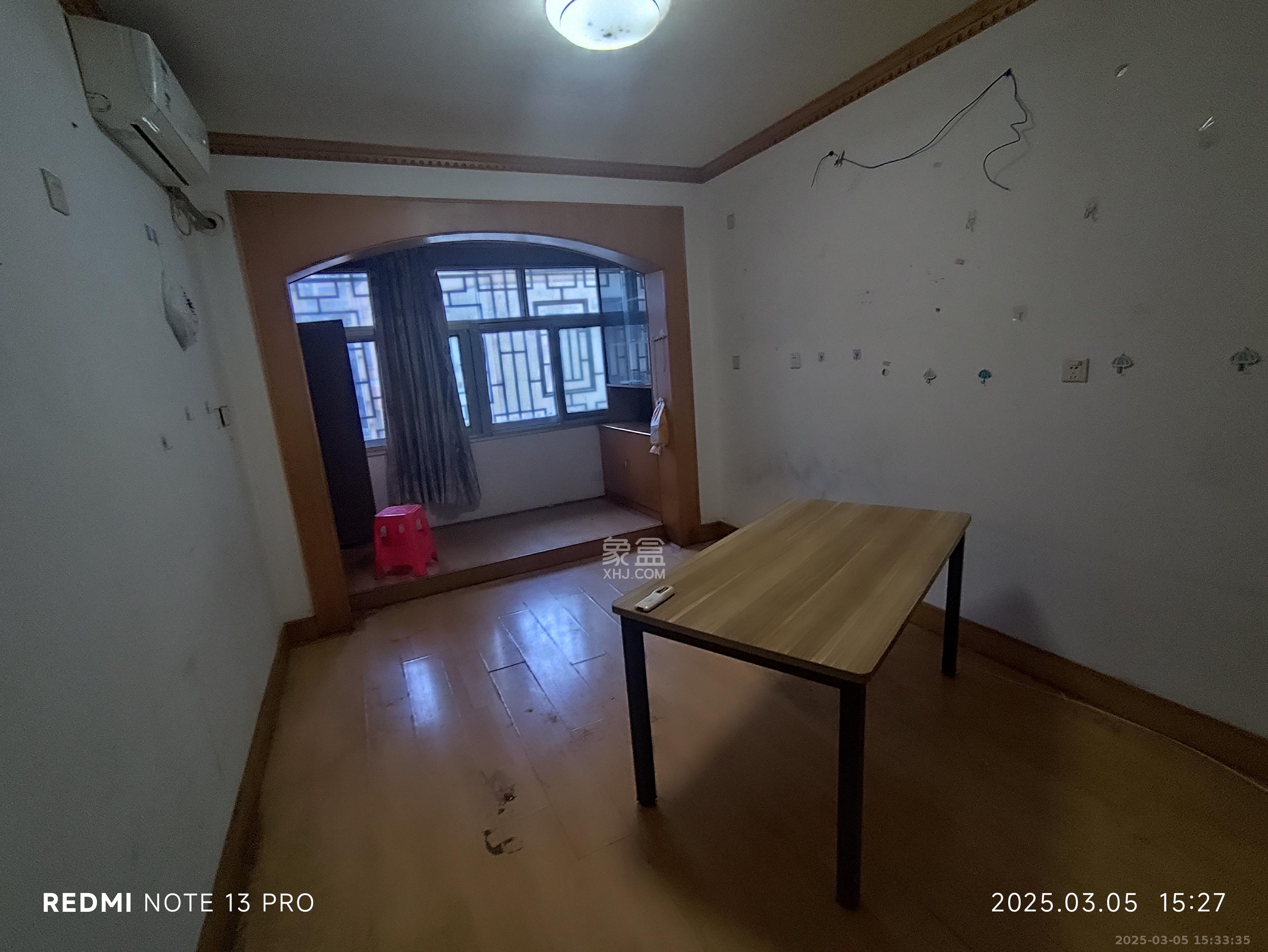 文艺公寓  3室2厅2卫   2900.00元/月室内图