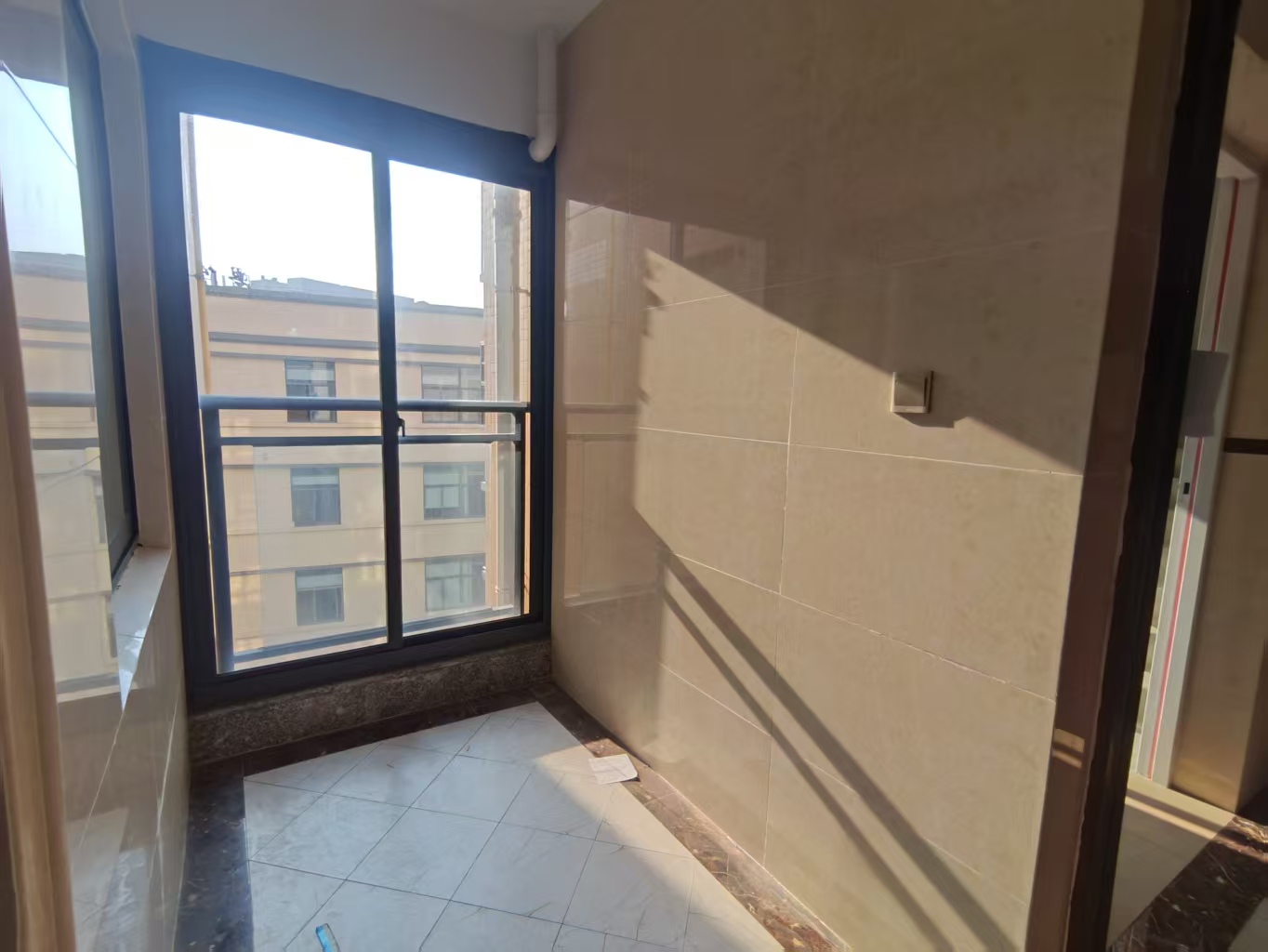 港岛花园 3室2厅2卫 235.0万 港岛花园 3室2厅2卫 235.0万户型图