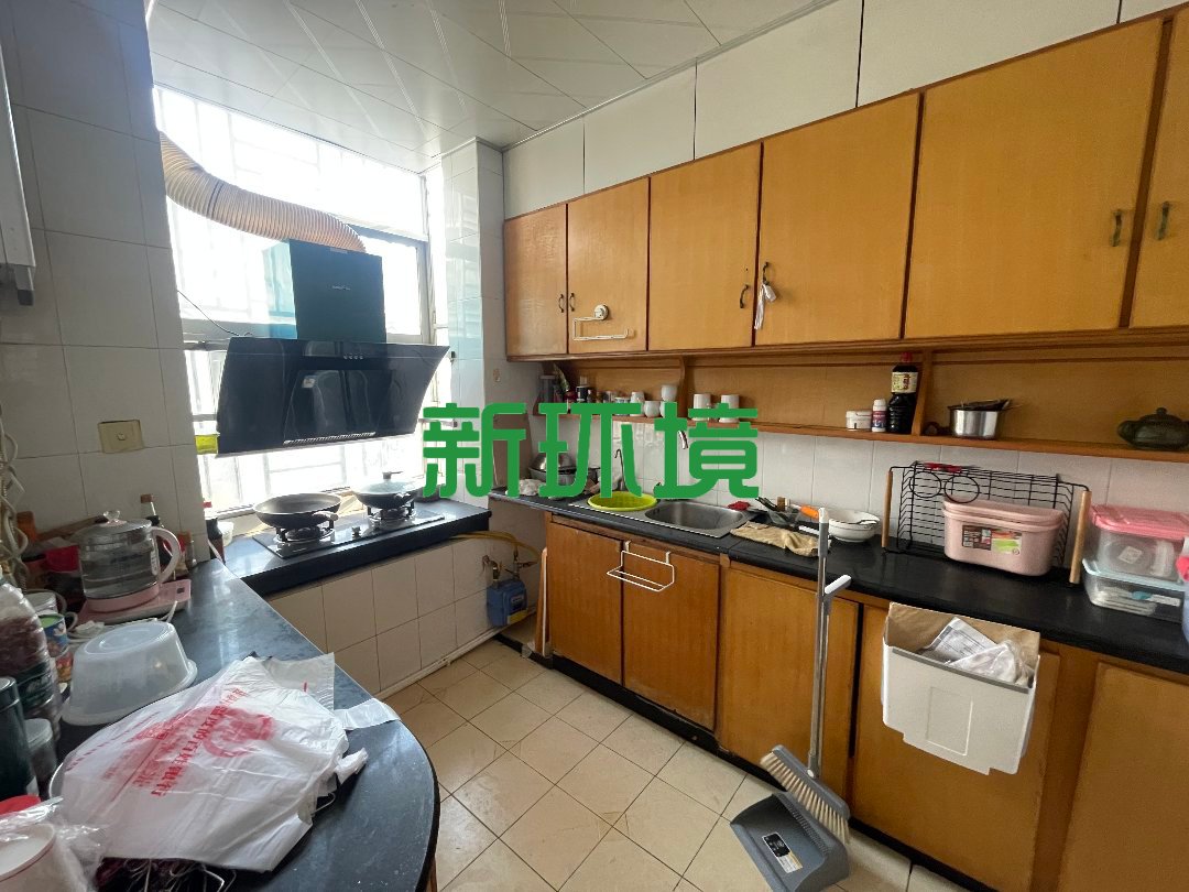南苑小区  3室2厅2卫   50.80万客厅