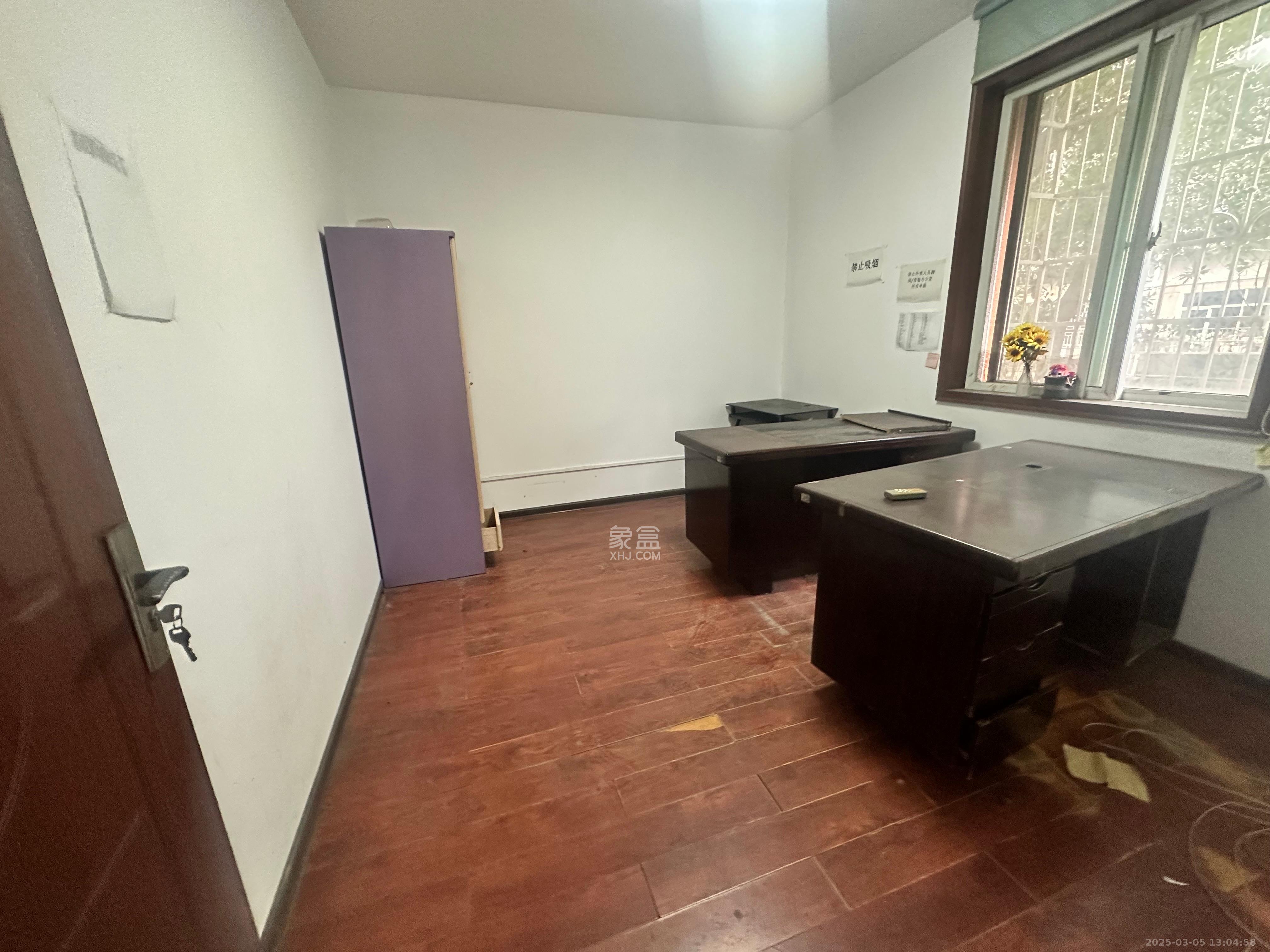 金达家园 3室2厅2卫 2500.0元/月 金达家园 3室2厅2卫 2500.0元/月室内图