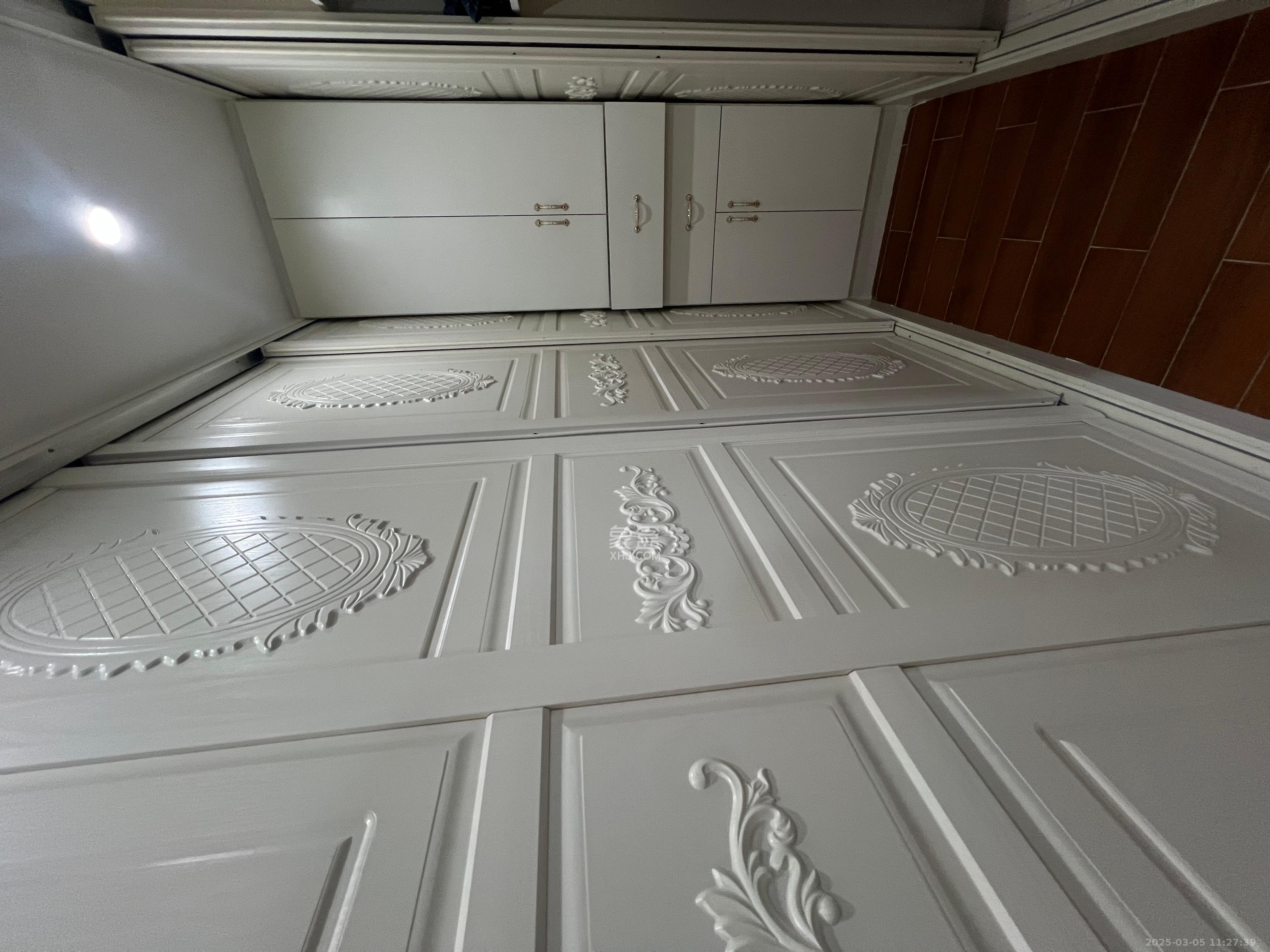 悦湖山 3室2厅2卫 2800.0元/月 悦湖山 3室2厅2卫 2800.0元/月室内图