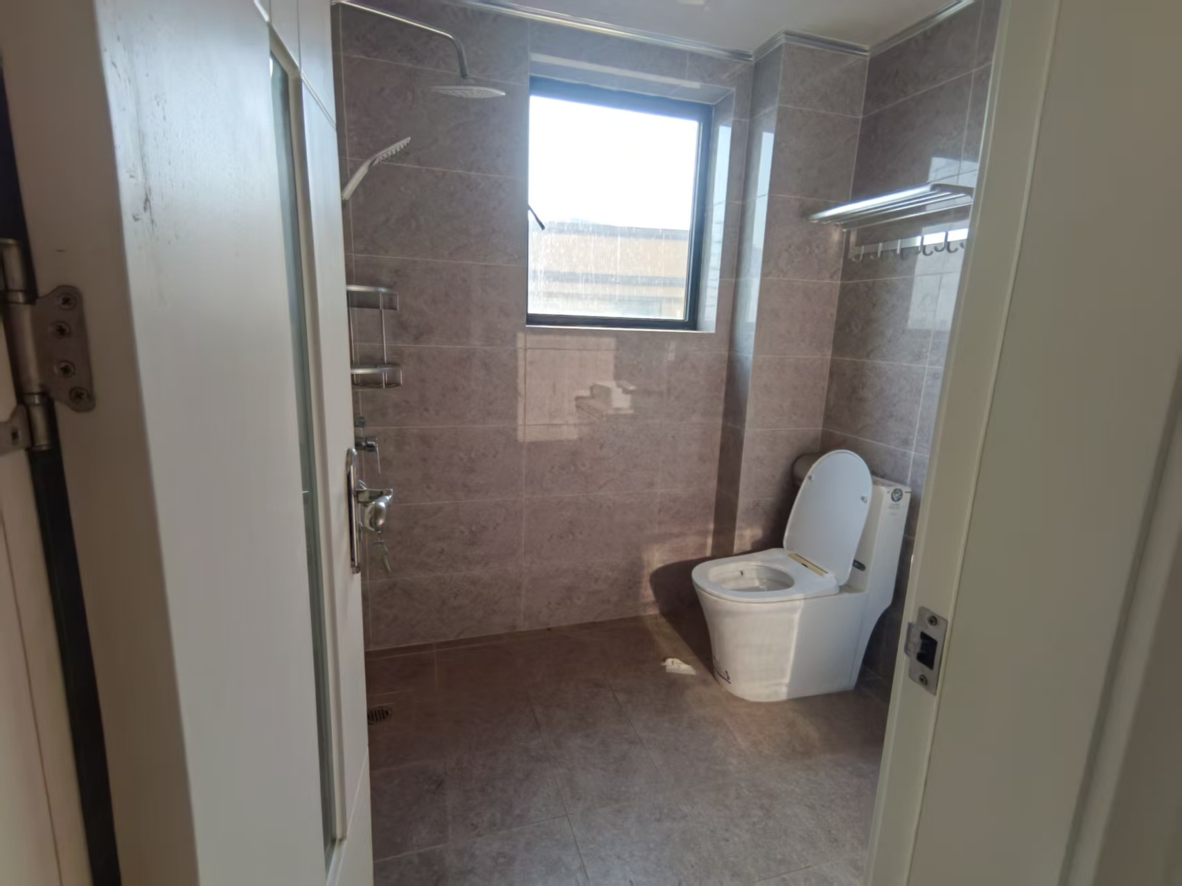 港岛花园 3室2厅2卫 235.0万 港岛花园 3室2厅2卫 235.0万室内图