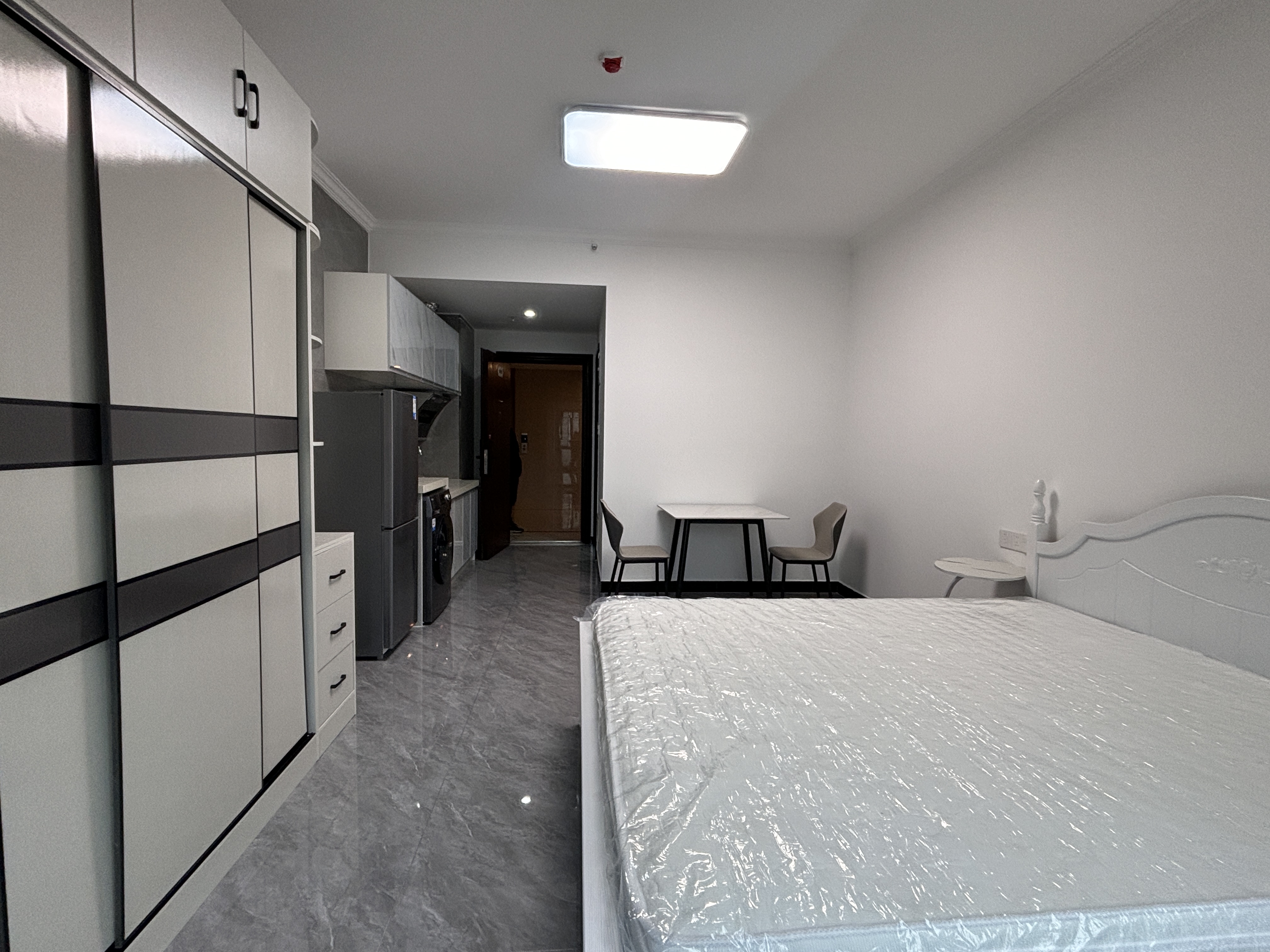 碧桂园壹中心 1室1厅1卫 1300.0元/月 碧桂园壹中心 1室1厅1卫 1300.0元/月室内图