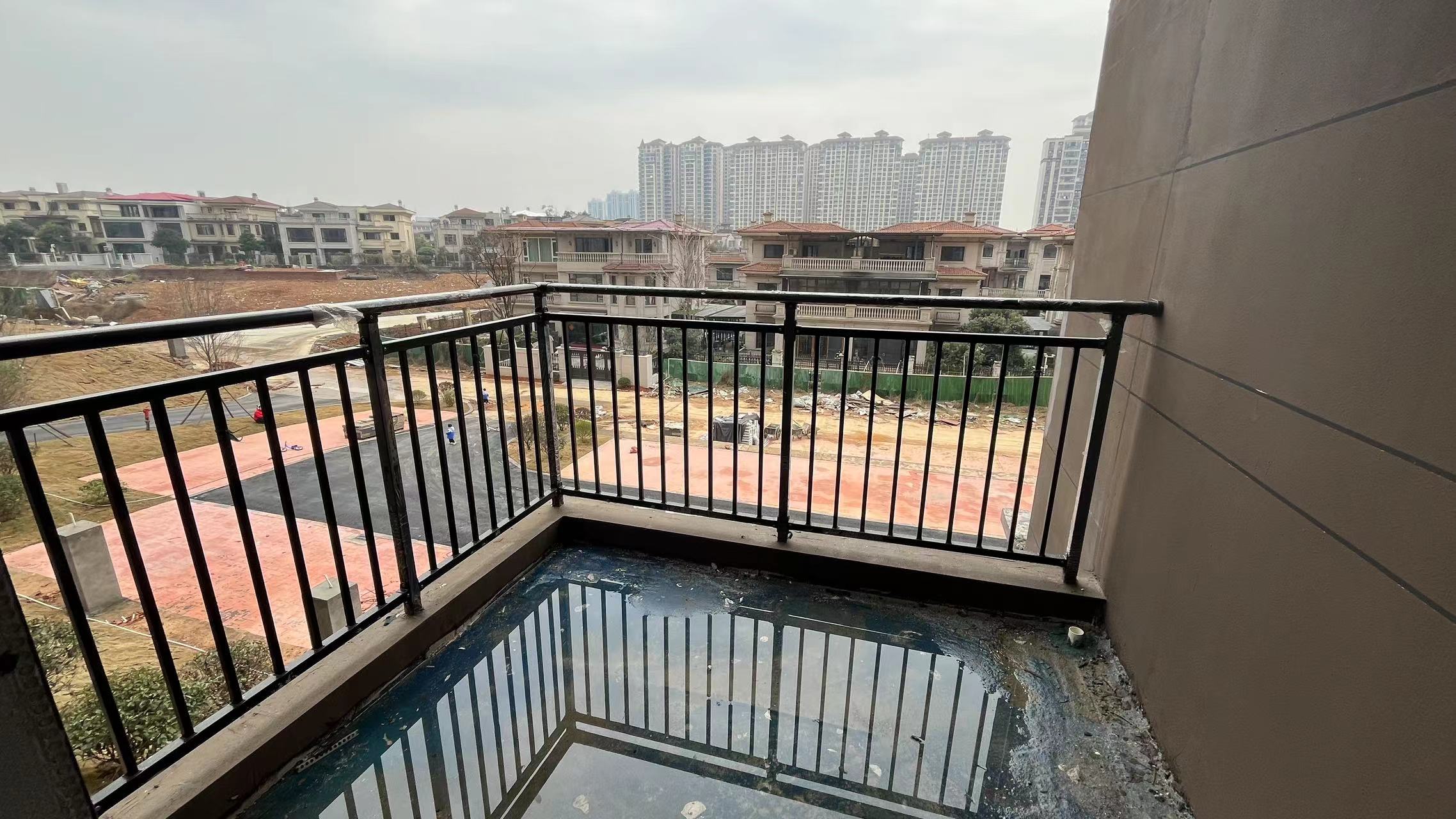 碧桂园华府(碧桂园五期)  5室2厅3卫    122.5万 碧桂园华府(碧桂园五期)  5室2厅3卫    122.5万室内图