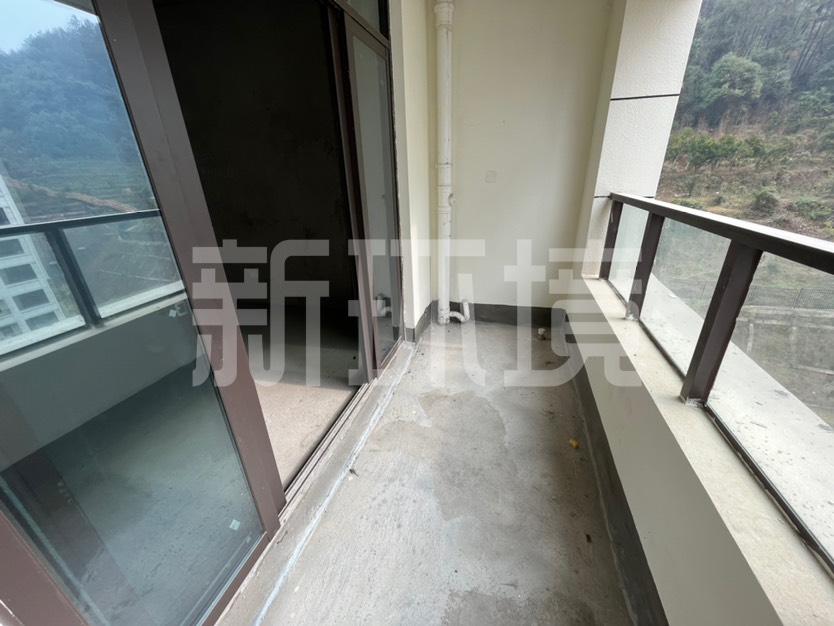 福天中央公馆 3室2厅2卫 85.8万 福天中央公馆 3室2厅2卫 85.8万客厅