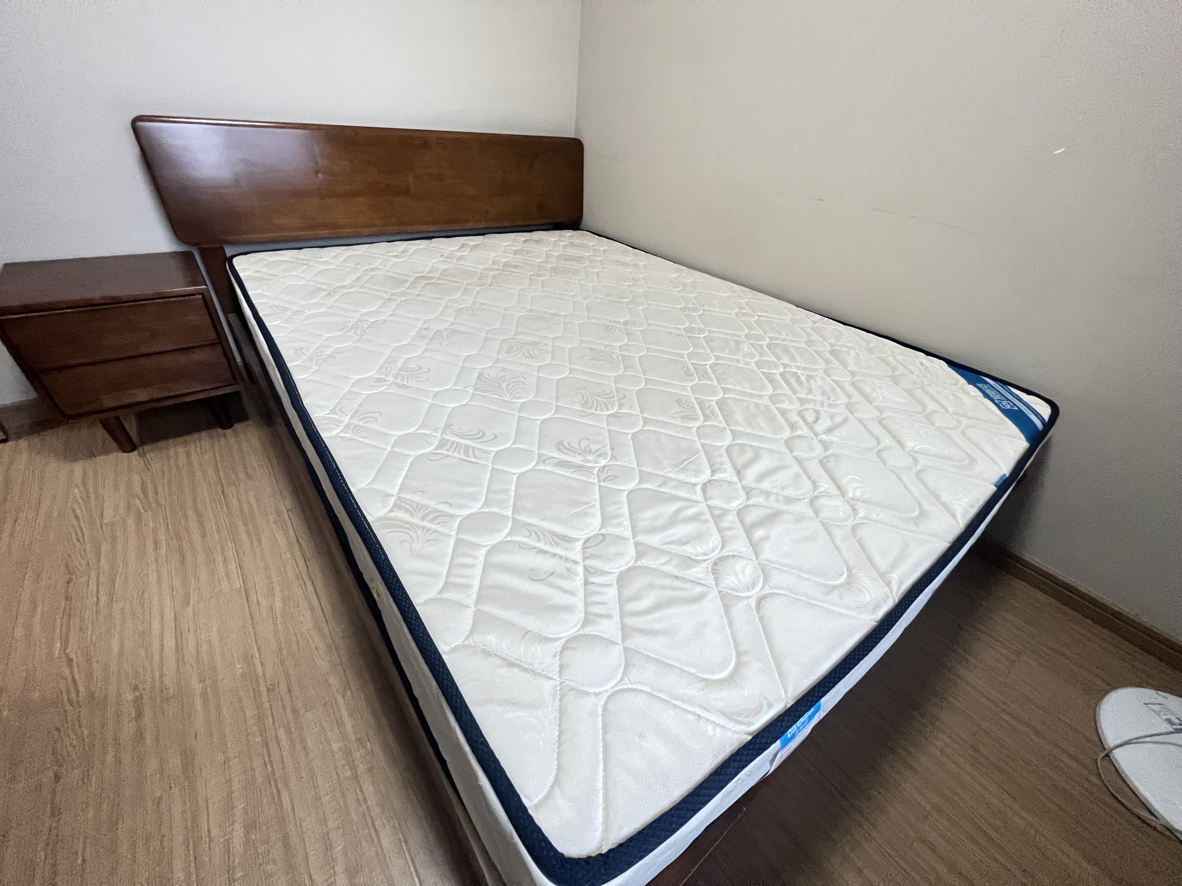 麓谷小镇  3室2厅1卫   2300.00元/月户型图