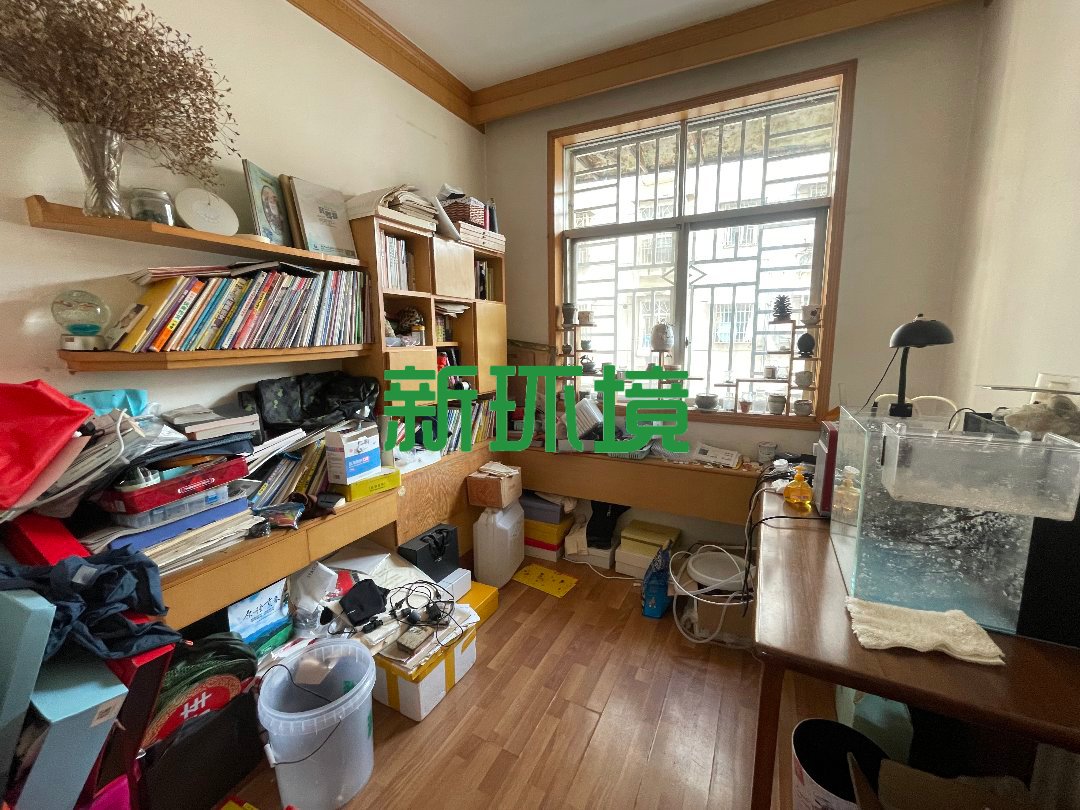 南苑小区  3室2厅2卫   50.80万客厅