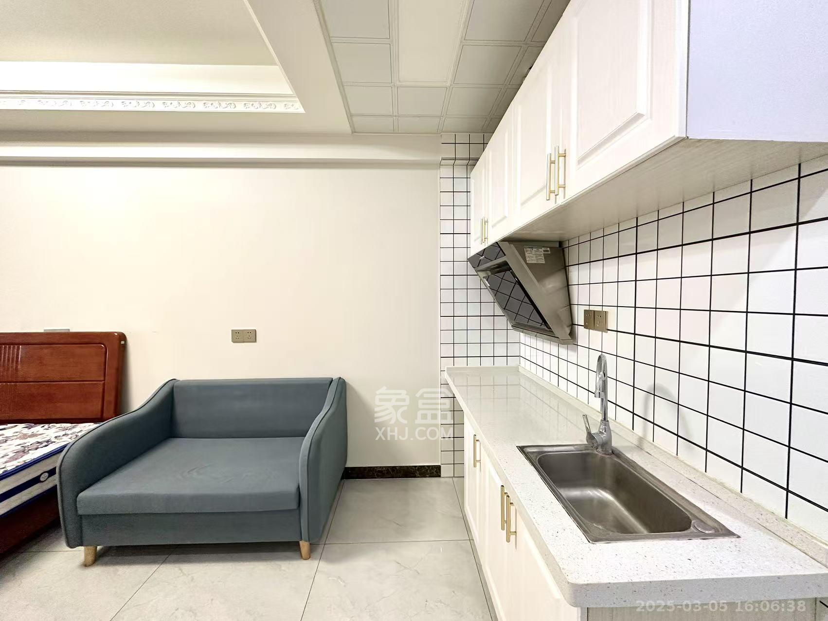 裕天国际商汇中心 1室1厅1卫 1800.0元/月 裕天国际商汇中心 1室1厅1卫 1800.0元/月室内图