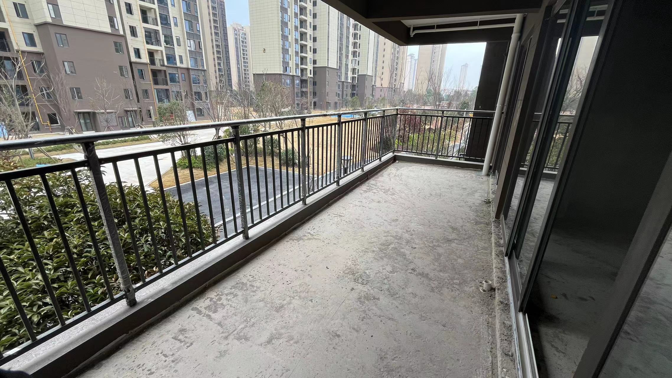 碧桂园华府(碧桂园五期)  5室2厅3卫    122.5万 碧桂园华府(碧桂园五期)  5室2厅3卫    122.5万室内图