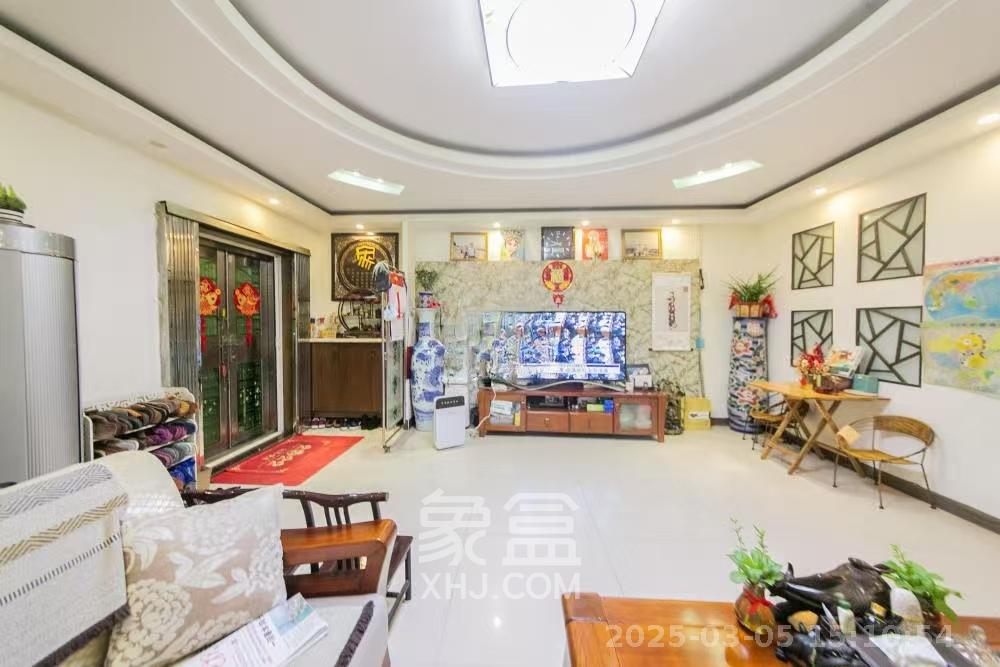和平花园  5室2厅3卫   7000.00元/月室内图1