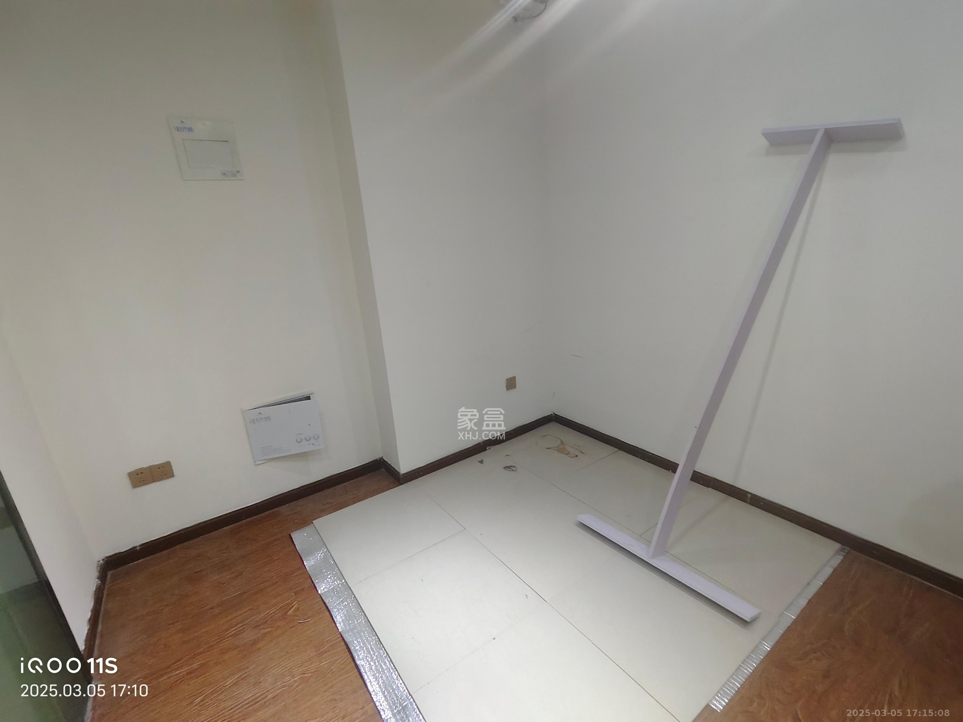 长房时代城   122.0㎡     6600.00元/月室内图