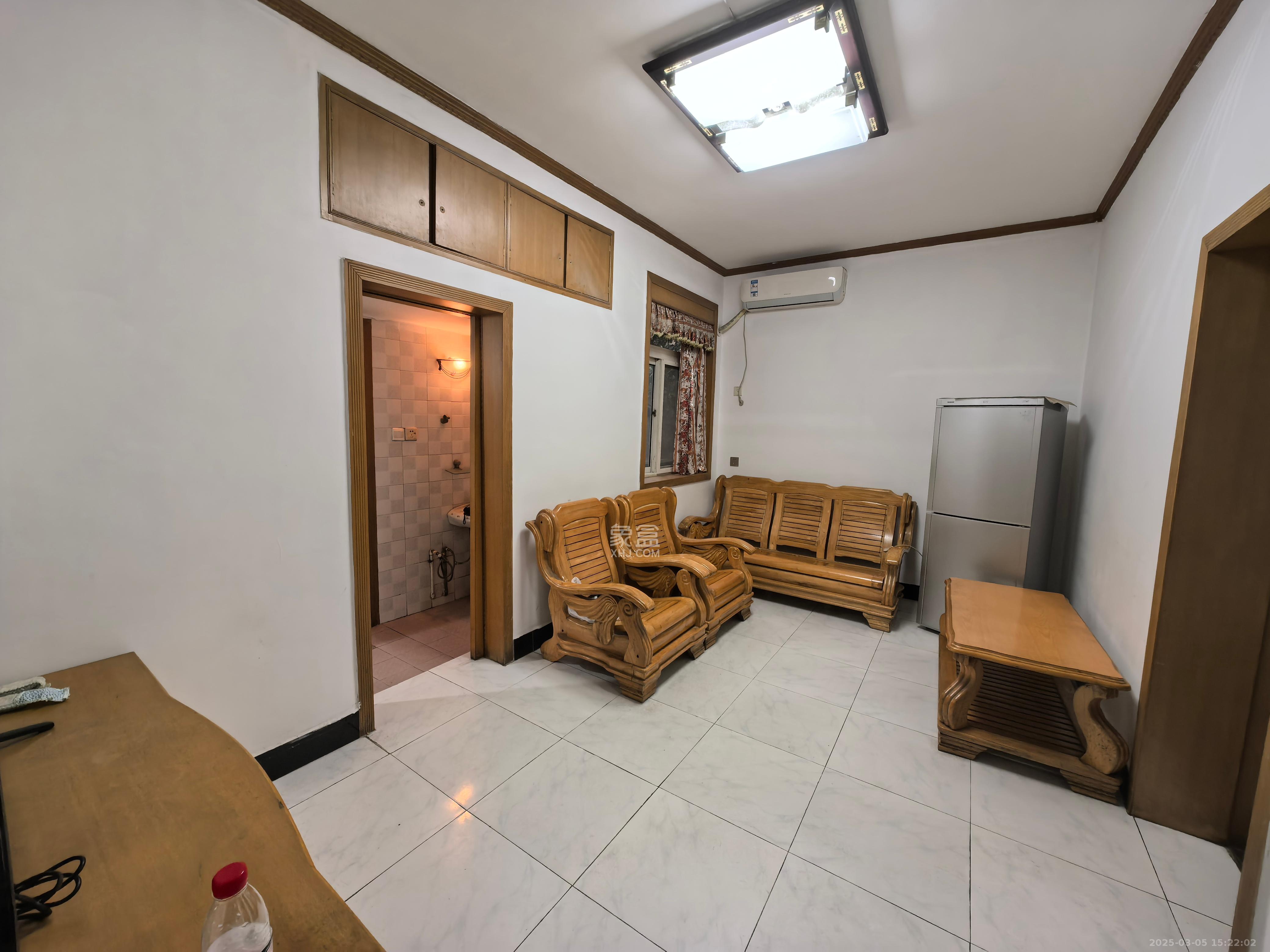 望岳村  2室1厅1卫   1600.00元/月