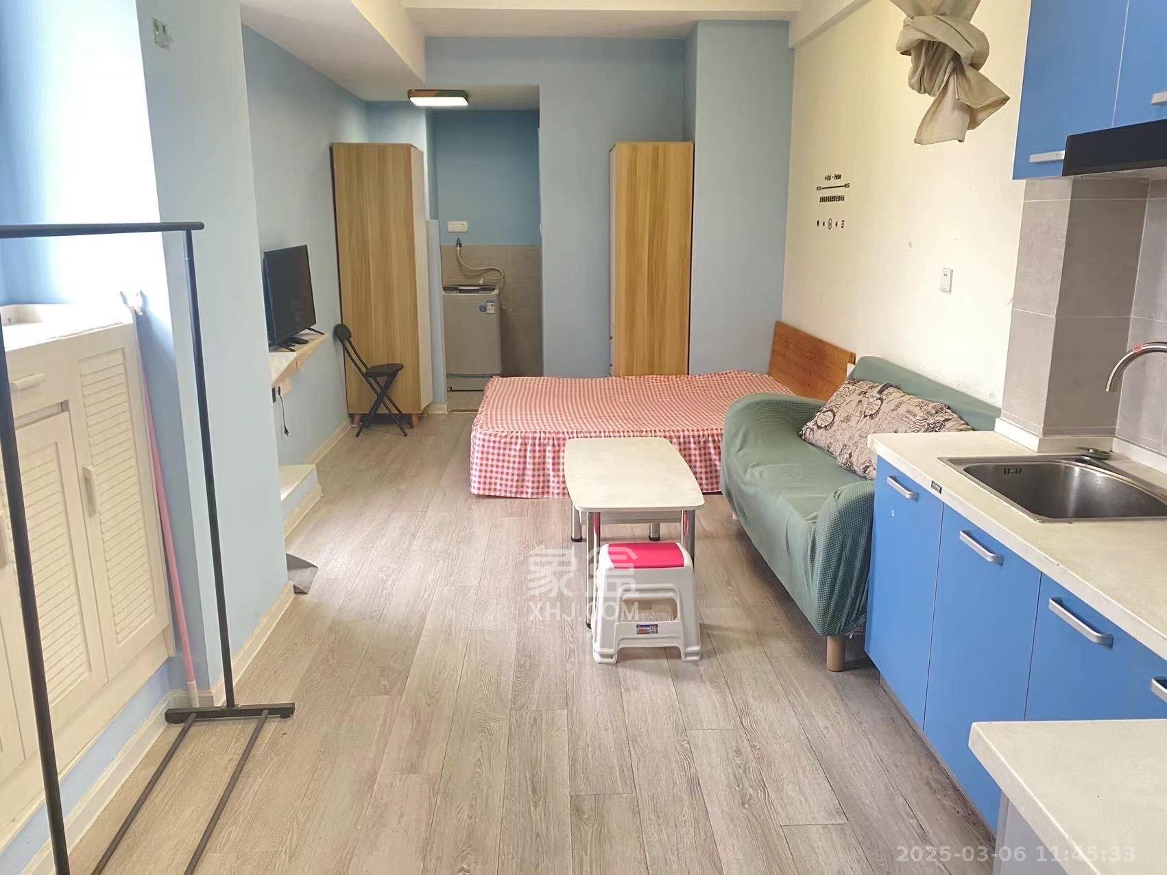 新世界广场  1室1厅1卫   1500.00元/月室内图