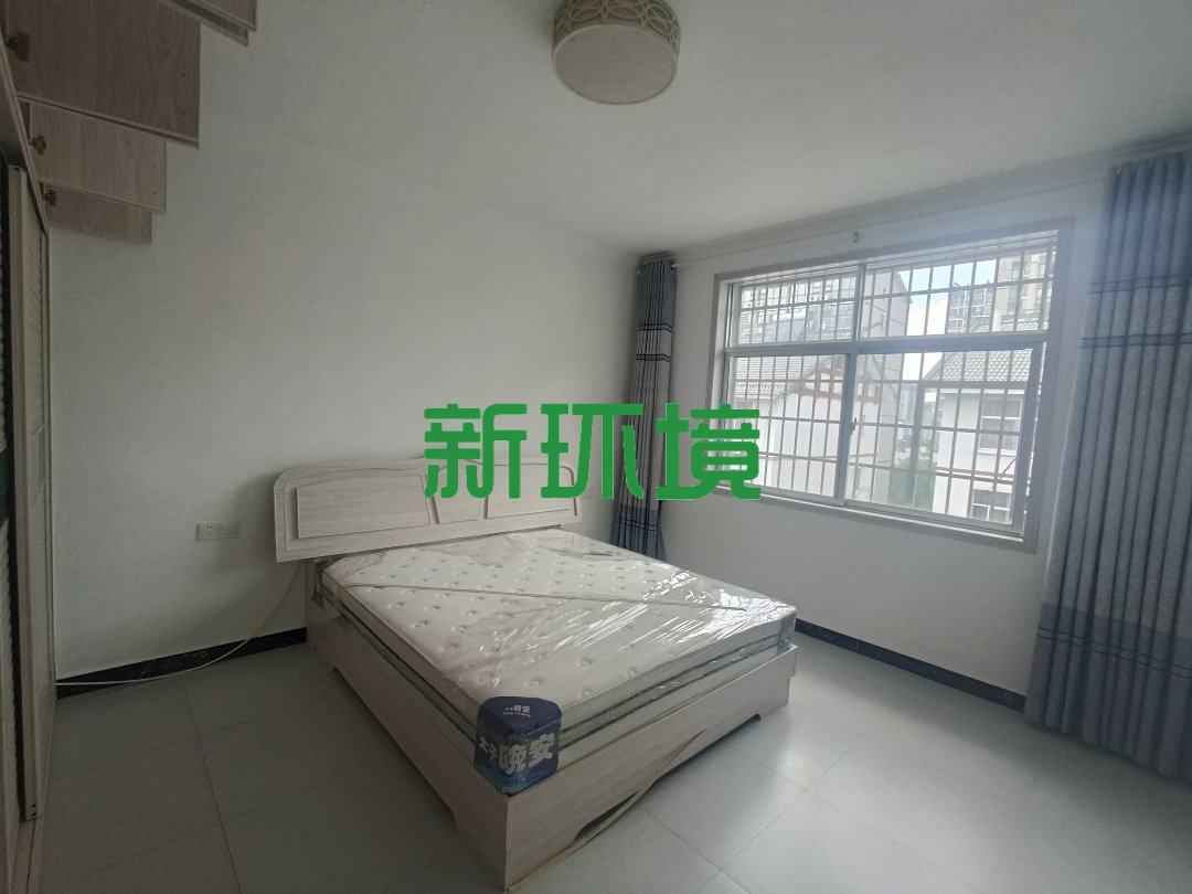 汇景名都  3室3厅2卫   62.80万客厅