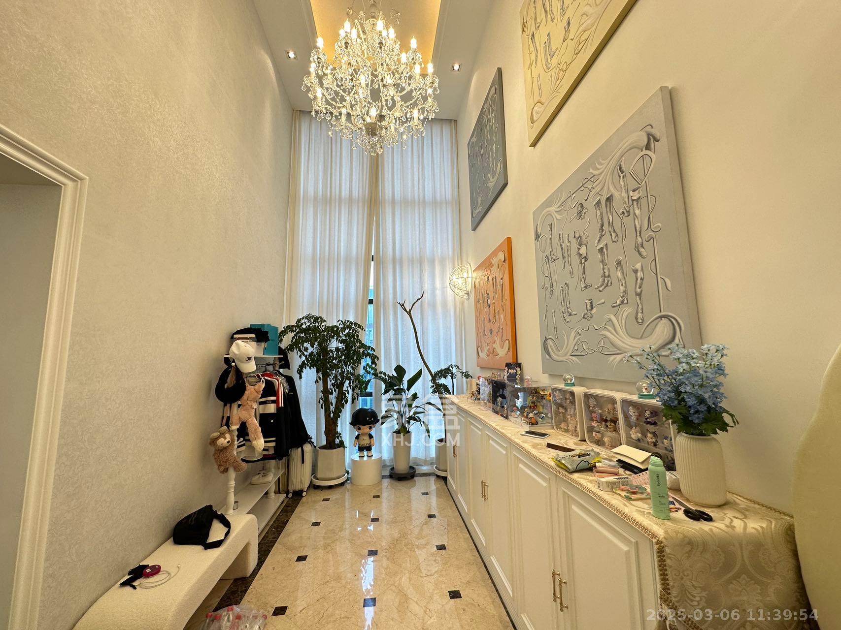 运达中央广场一、二期 4室2厅4卫 35000.0元/月 运达中央广场一、二期 4室2厅4卫 35000.0元/月室内图