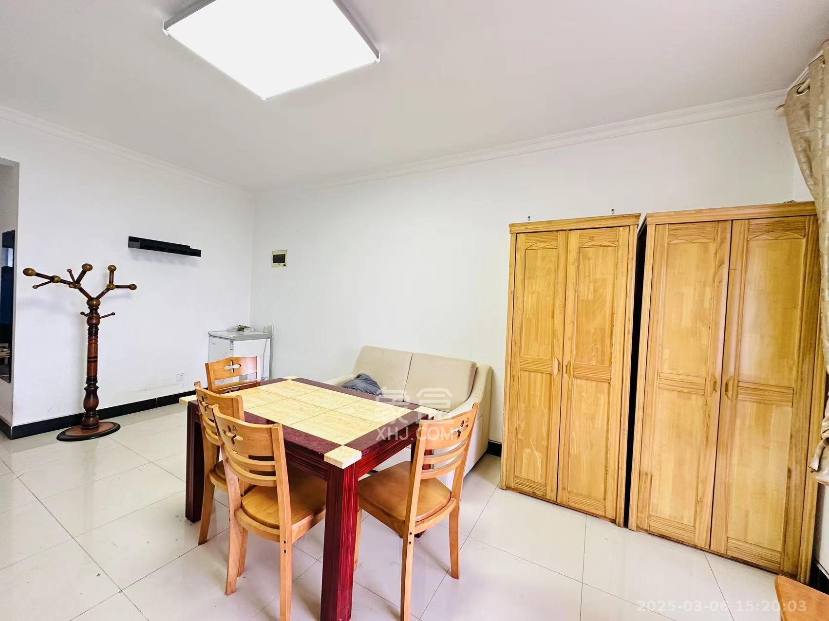 中房F联邦 2室2厅1卫 2000.0元/月 中房F联邦 2室2厅1卫 2000.0元/月室内图