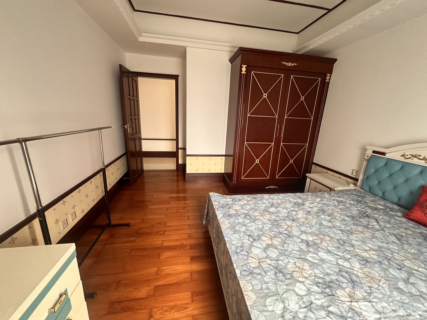 海岸壹号 4室2厅2卫 6800.0元/月 海岸壹号 4室2厅2卫 6800.0元/月室内图