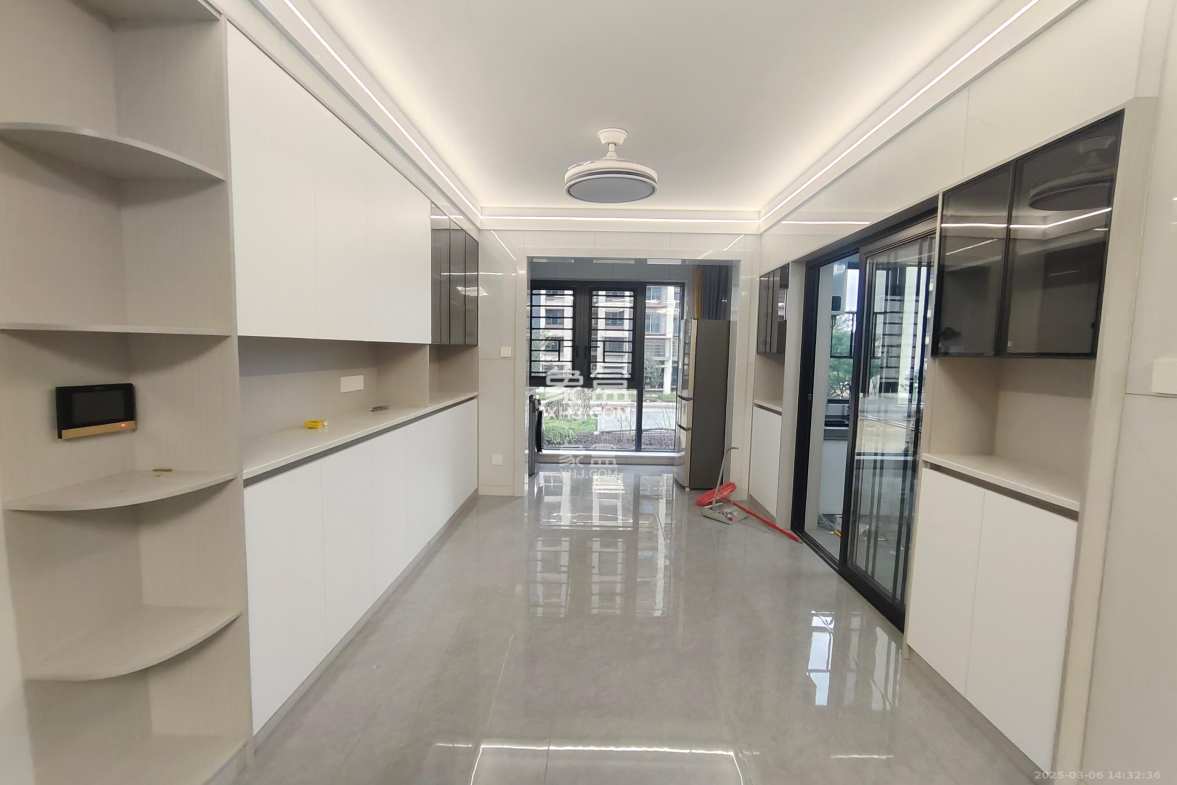 真人桥家园二期 3室2厅2卫 2200.0元/月 真人桥家园二期 3室2厅2卫 2200.0元/月室内图