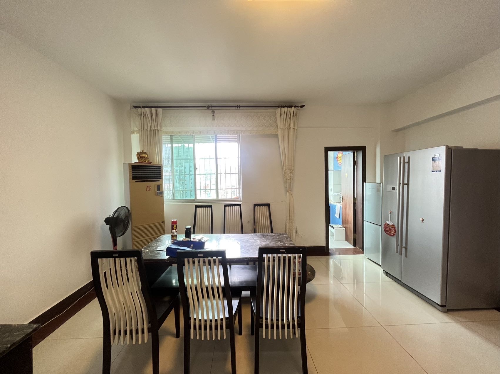 南海大厦(五指山路) 3室2厅2卫 2000.0元/月 南海大厦(五指山路) 3室2厅2卫 2000.0元/月室内图