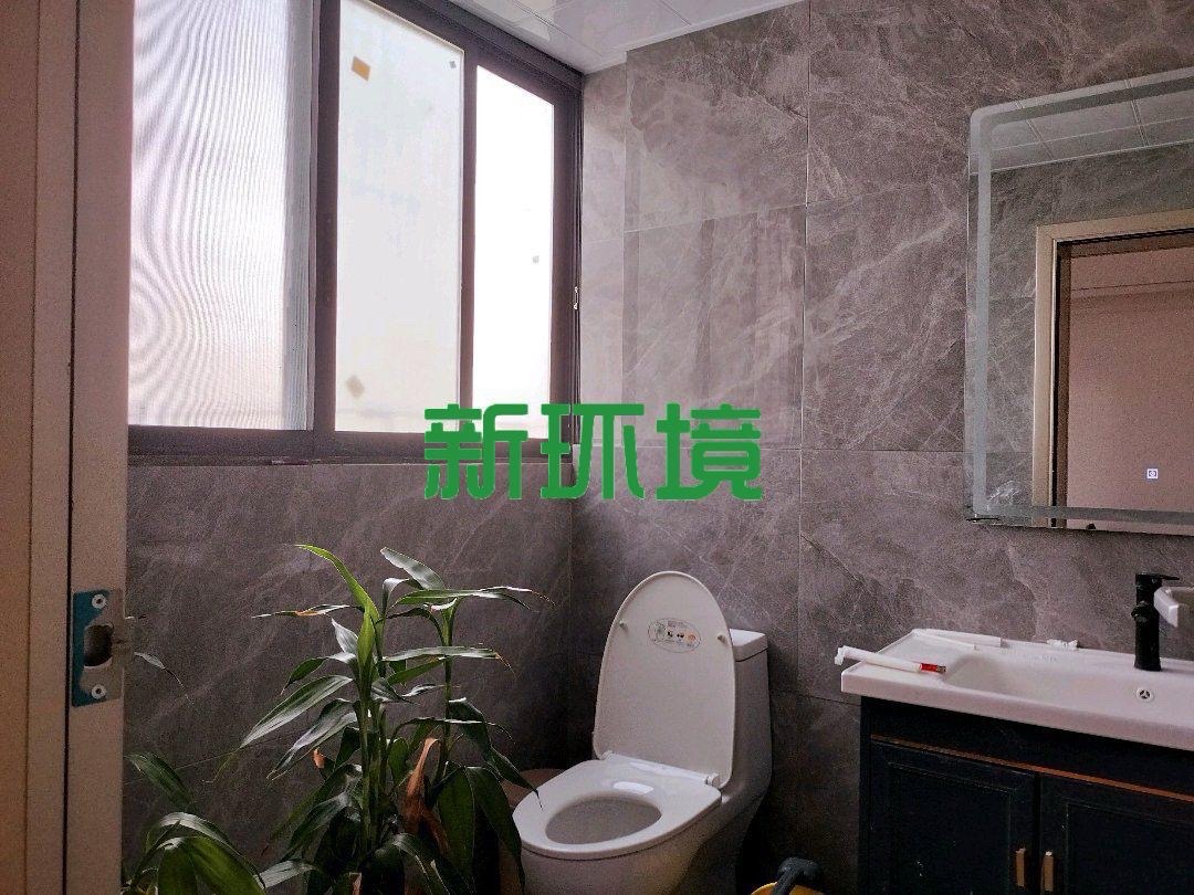 东岳新外滩  1室0厅0卫   148.00万客厅