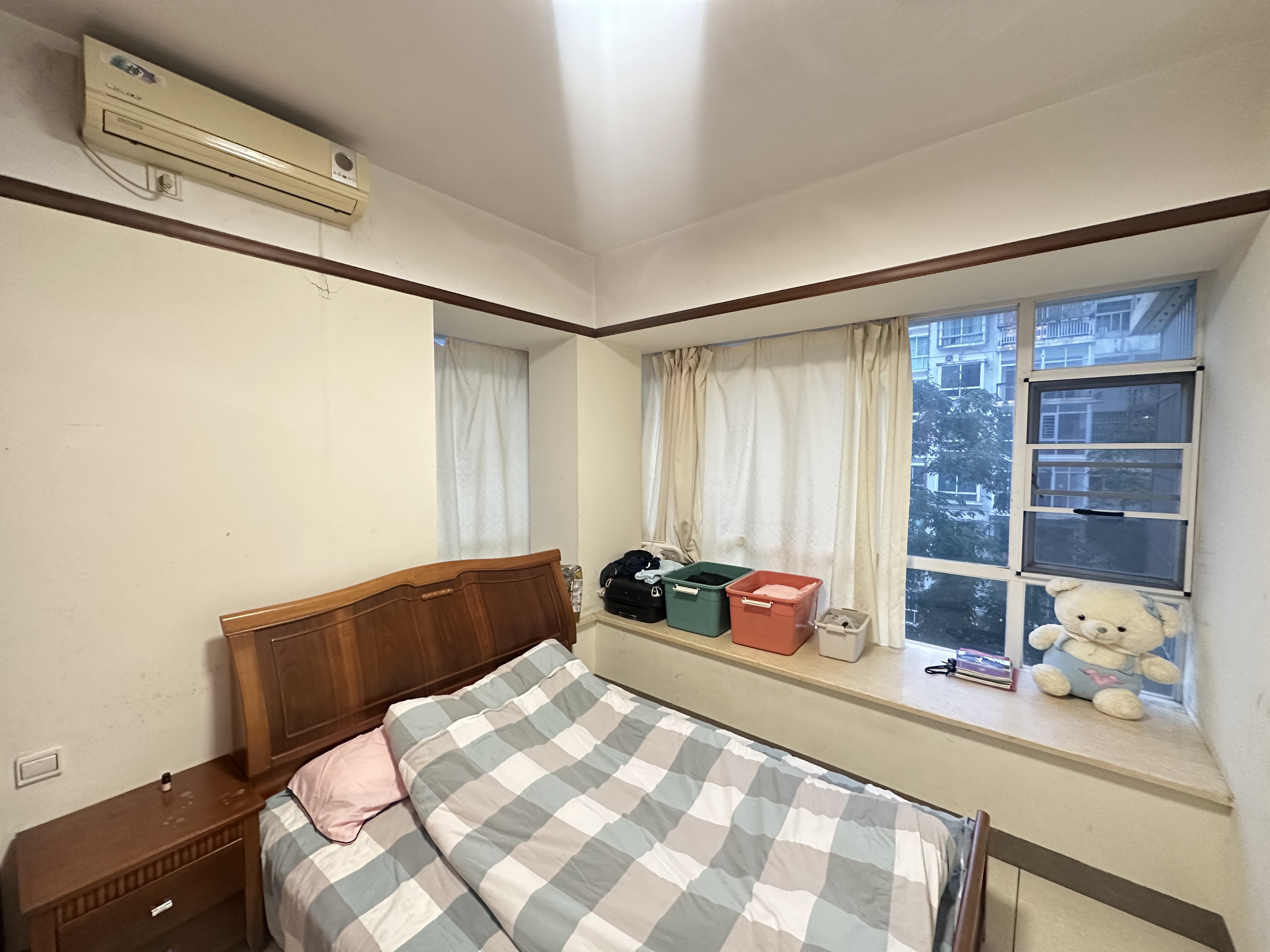 伊甸家园  1室1厅1卫   1800.00元/月室内图