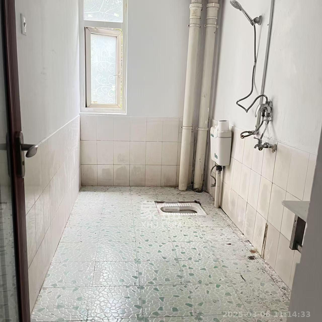 嘉华城(一期) 5室2厅2卫 2800.0元/月 嘉华城(一期) 5室2厅2卫 2800.0元/月室内图