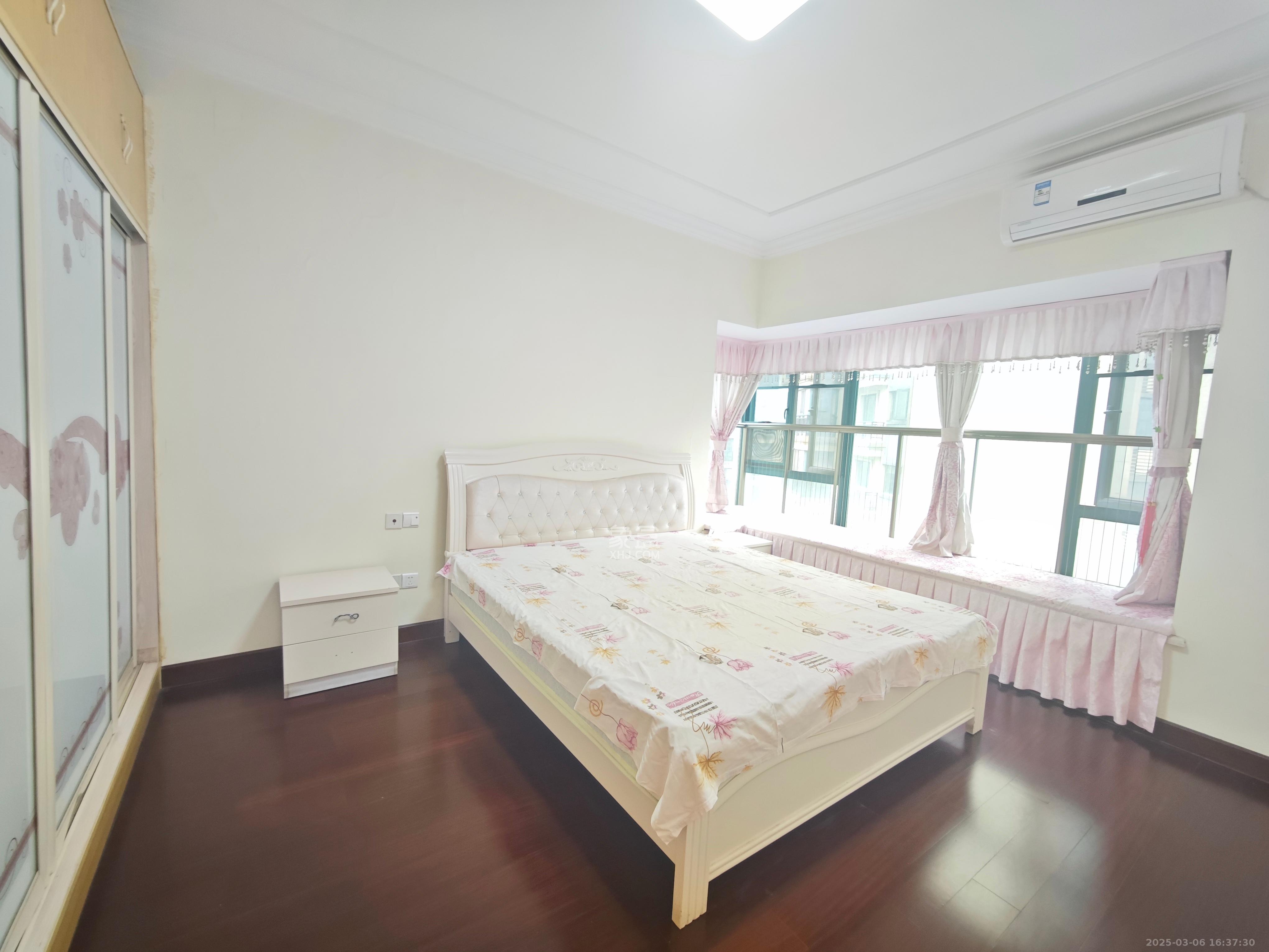 恒大翡翠华庭  3室2厅2卫    2200.0元/月室内图