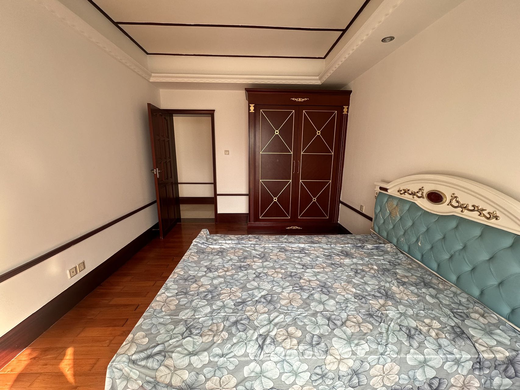 海岸壹号 4室2厅2卫 6800.0元/月 海岸壹号 4室2厅2卫 6800.0元/月室内图