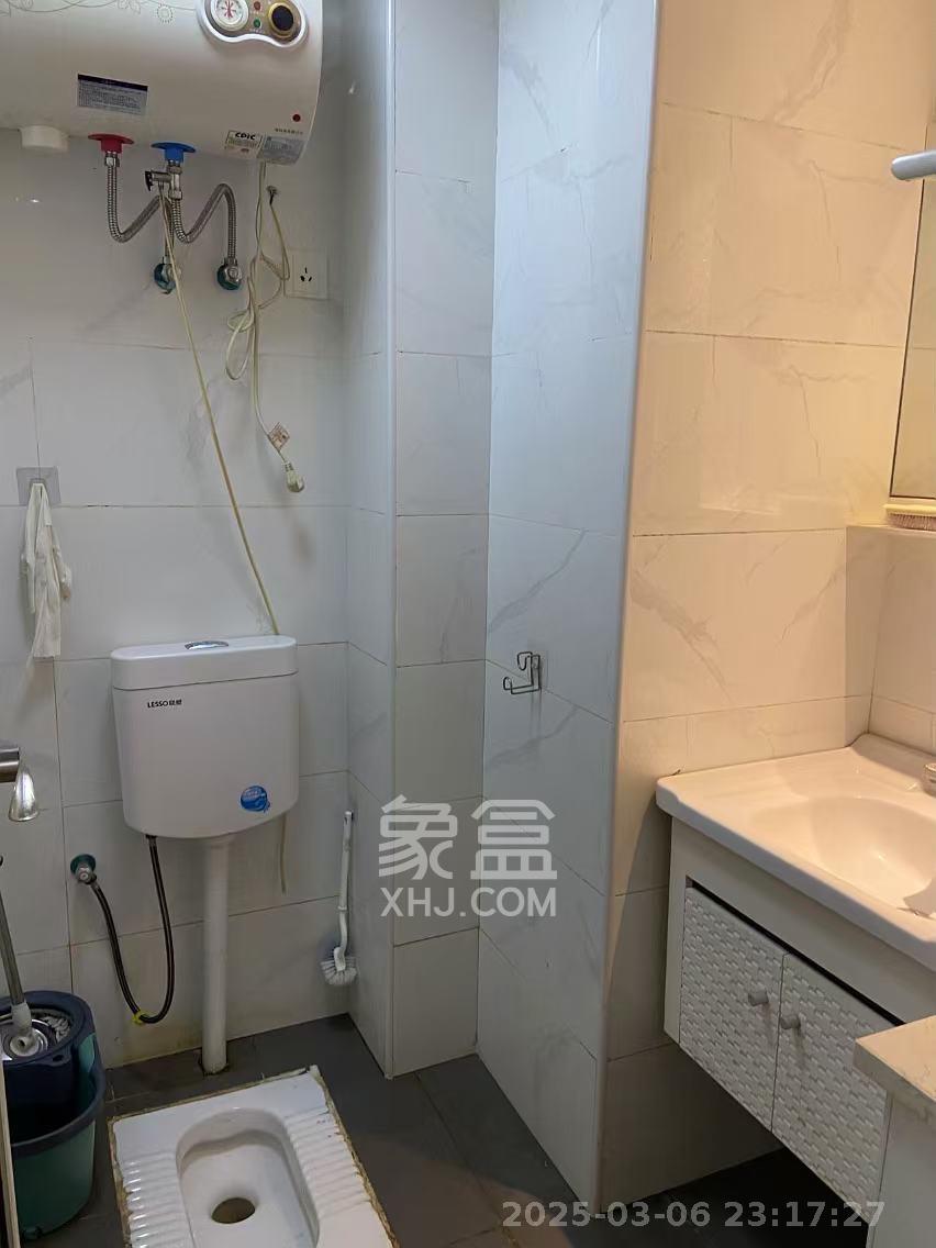 蓝光雍锦阁  1室1厅1卫   1500.00元/月室内图