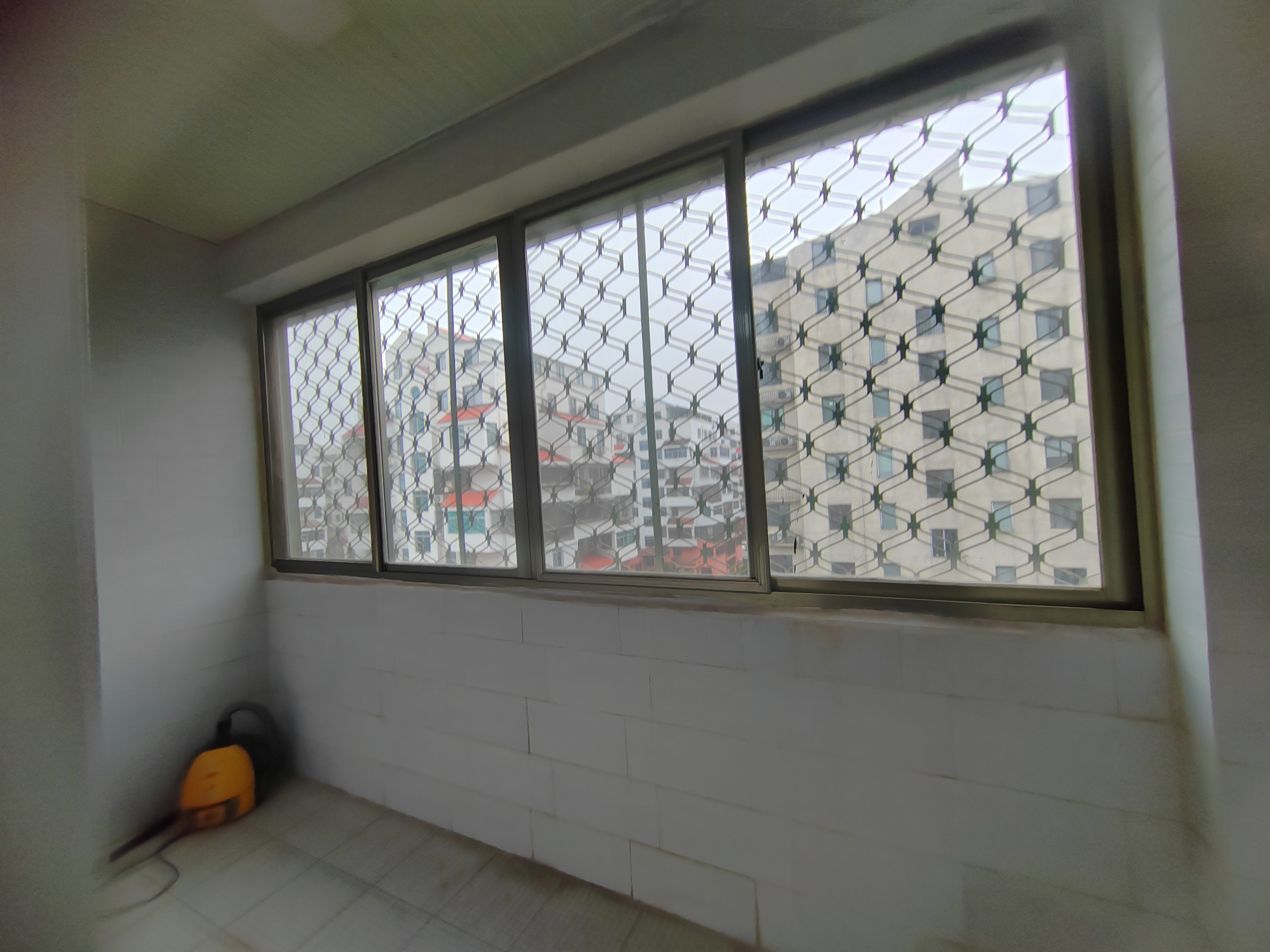 顺发新村 4室2厅2卫 3500.0元/月 顺发新村 4室2厅2卫 3500.0元/月室内图