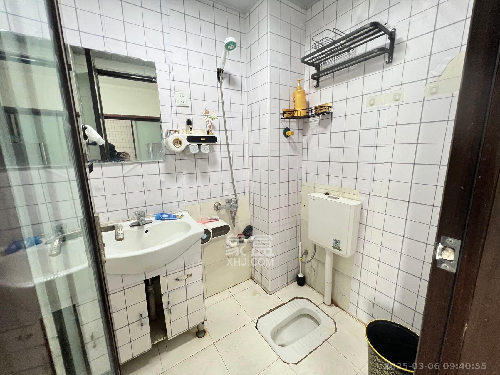 上河国际C区  1室1厅1卫   1700.00元/月室内图