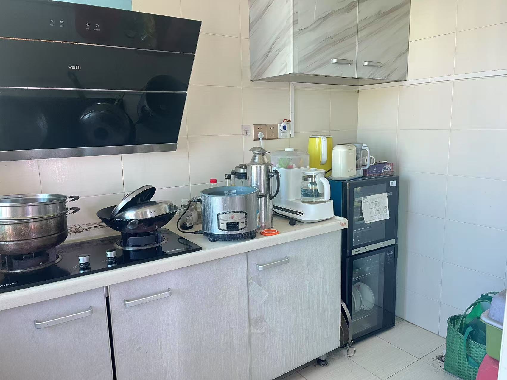 天泉永逸 2室1厅1卫 92.0万 天泉永逸 2室1厅1卫 92.0万厨房