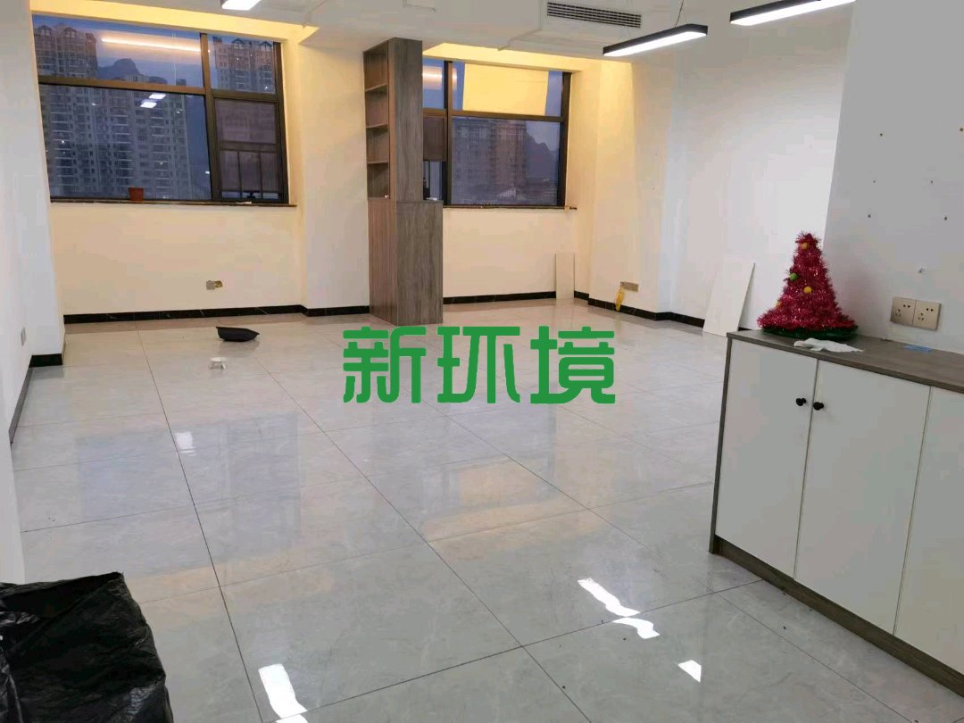 天门中央广场 2室1厅1卫 25.0万 天门中央广场 2室1厅1卫 25.0万客厅