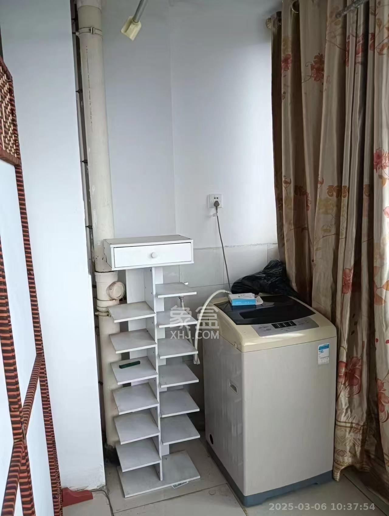 麓谷雅园  1室1厅1卫   2000.00元/月室内图