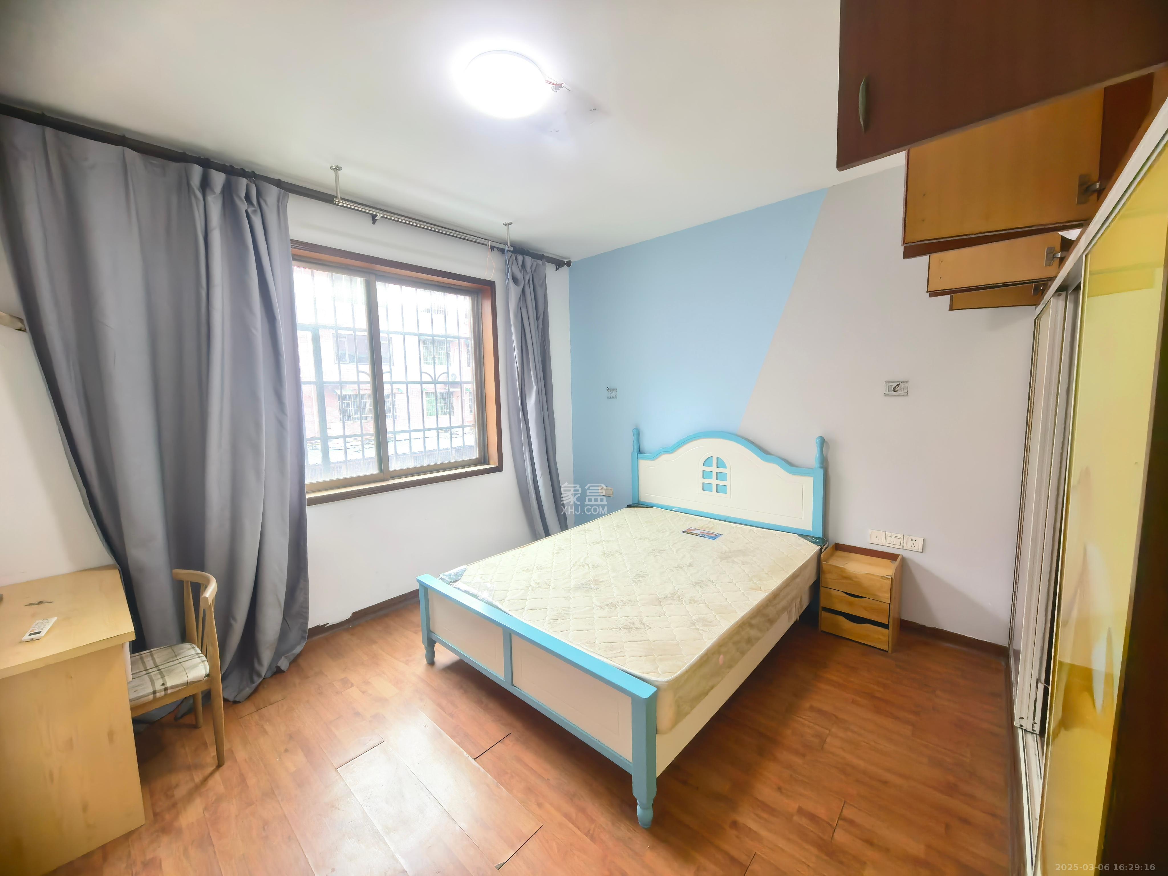 金盛園  3室2廳2衛(wèi)   2200.00元/月室內(nèi)圖