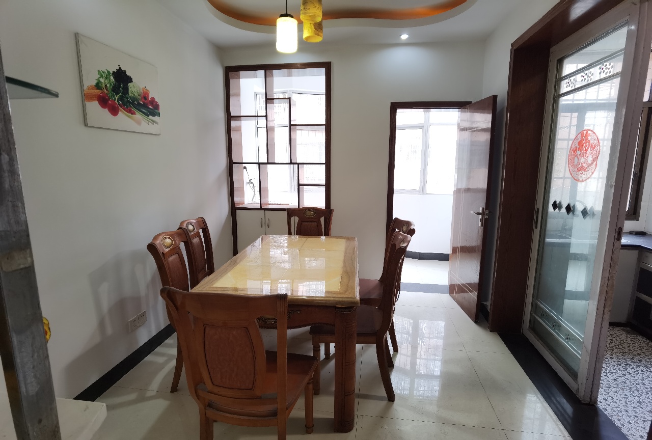 同心园小区  3室2厅2卫    1500.0元/月 同心园小区  3室2厅2卫    1500.0元/月室内图