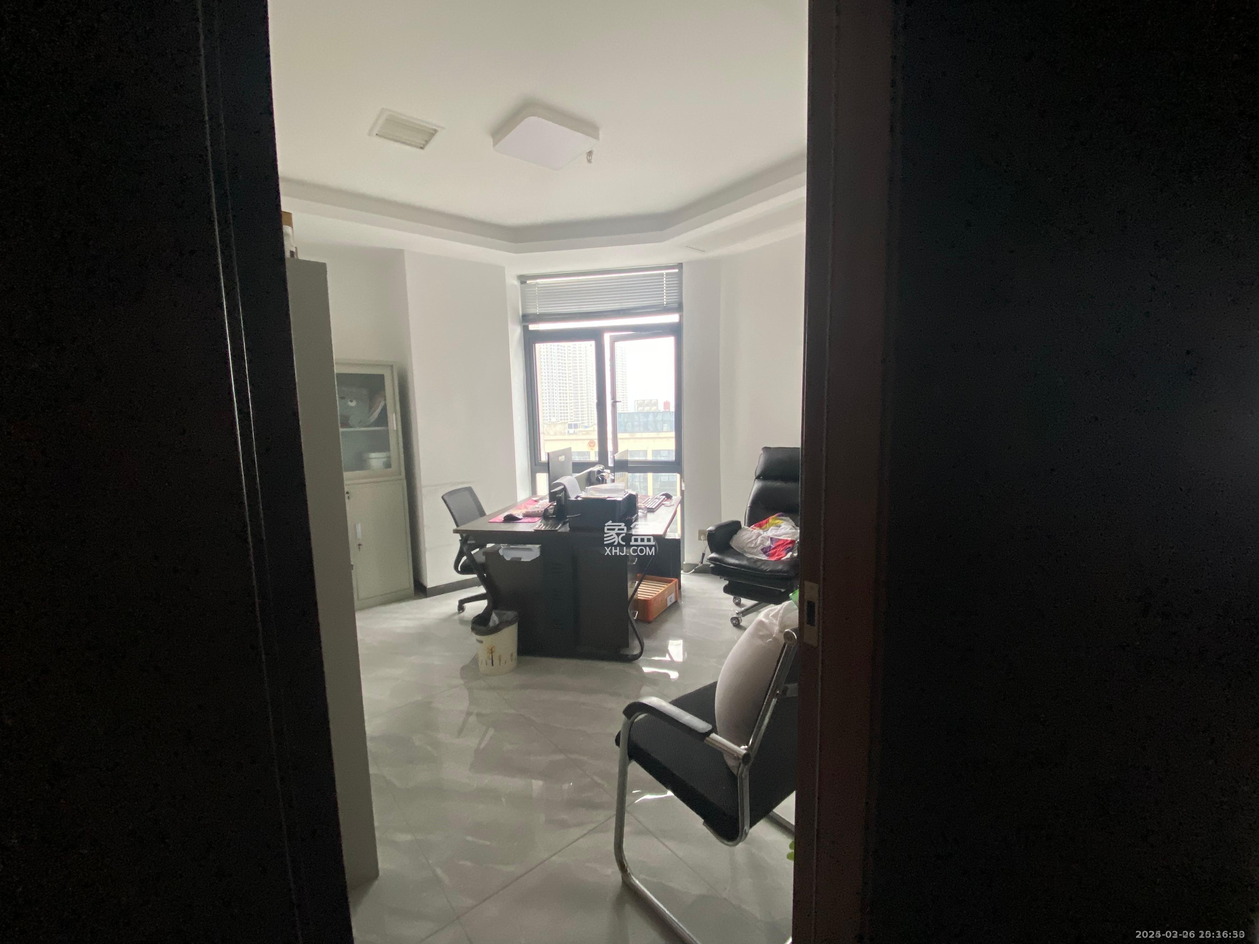 绿洲花园 6室2厅3卫 17000.0元/月 绿洲花园 6室2厅3卫 17000.0元/月室内图